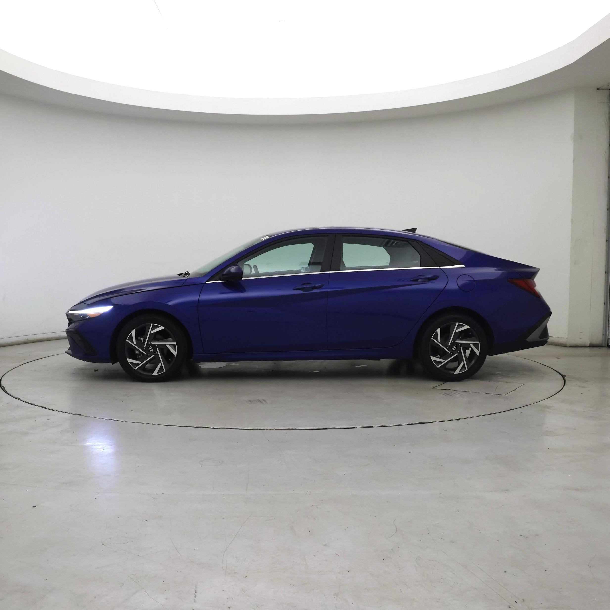 Thumbnail: 2025 Hyundai Elantra - 3