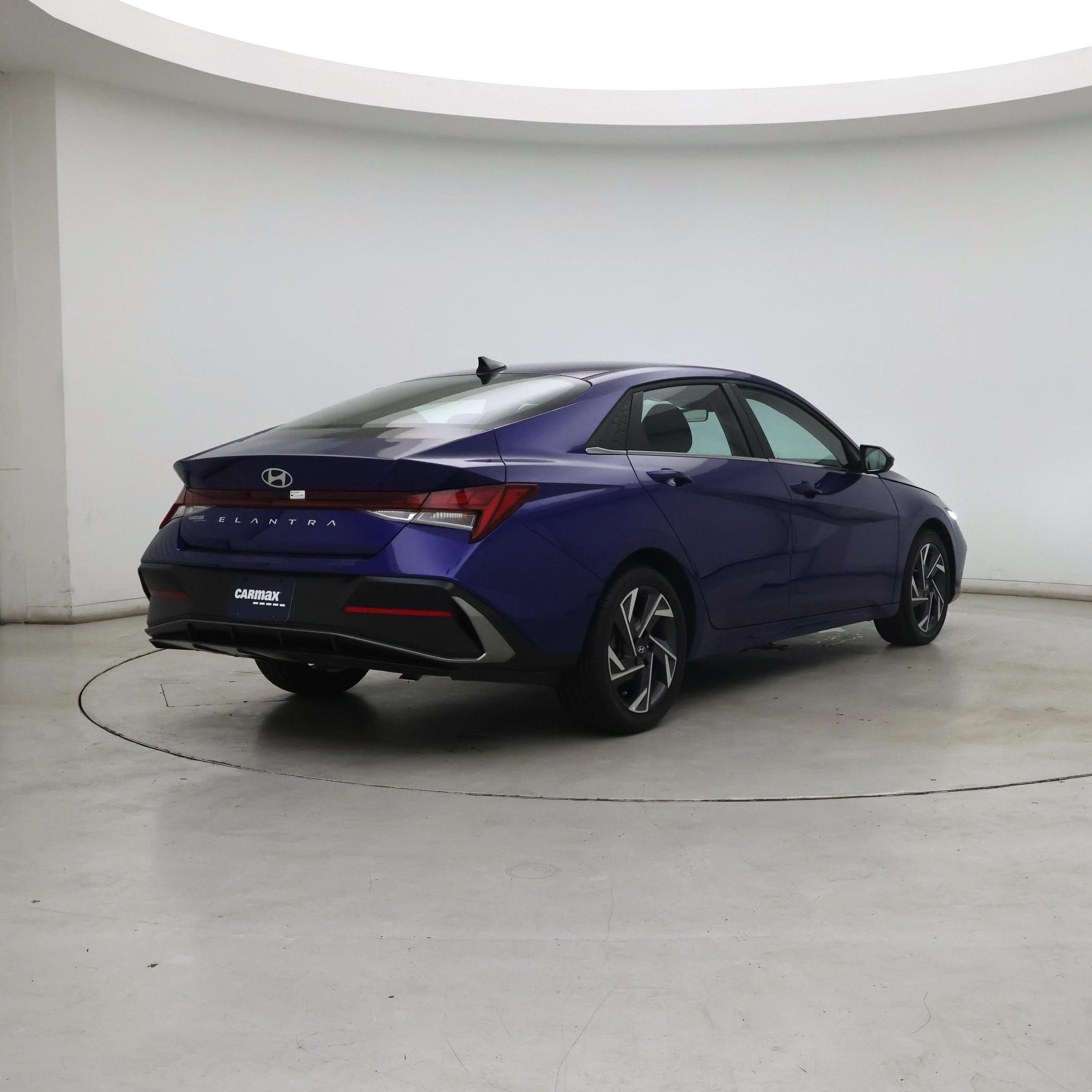 Thumbnail: 2025 Hyundai Elantra - 8