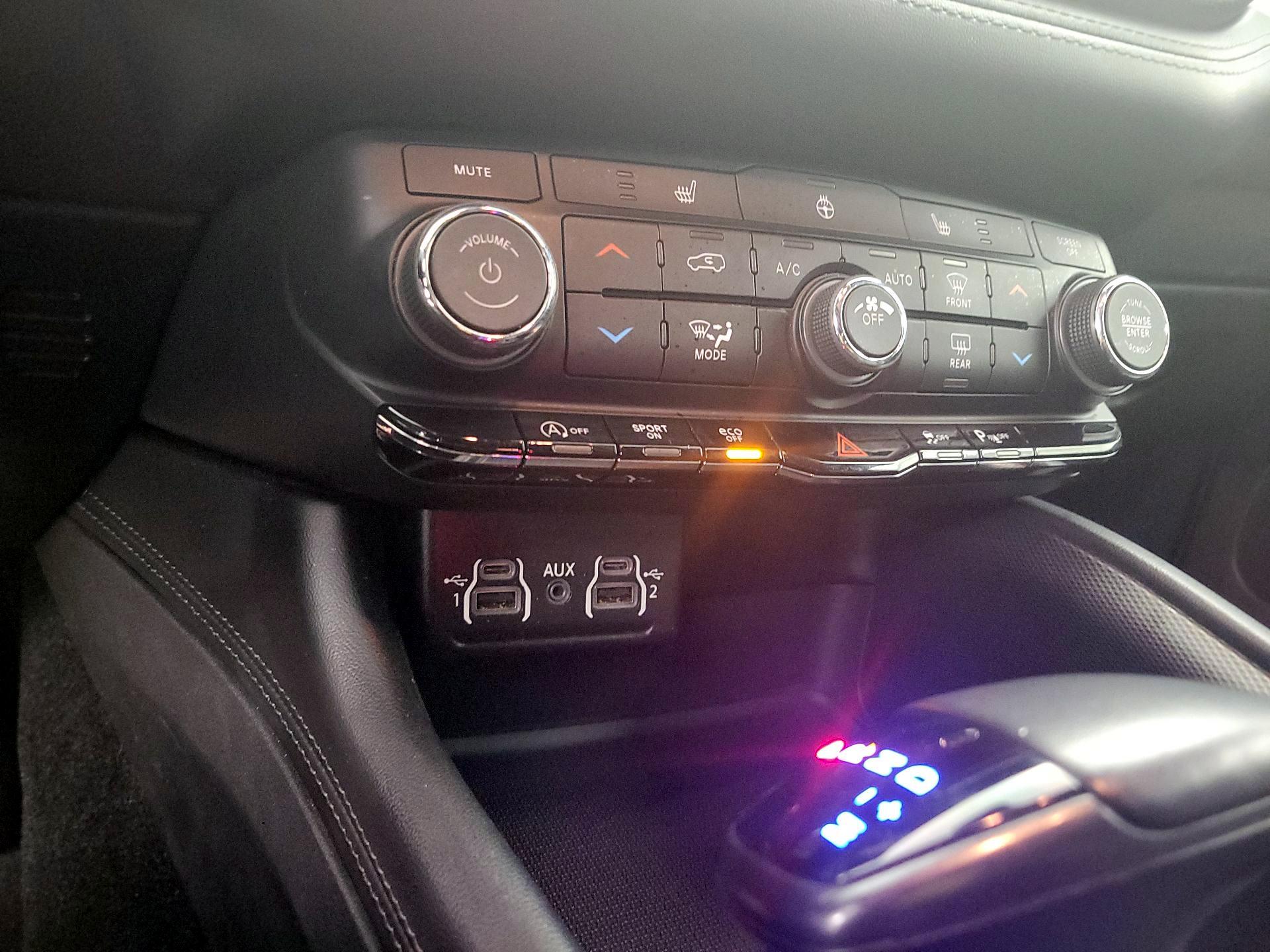 Thumbnail: 2022 Dodge Durango - 18