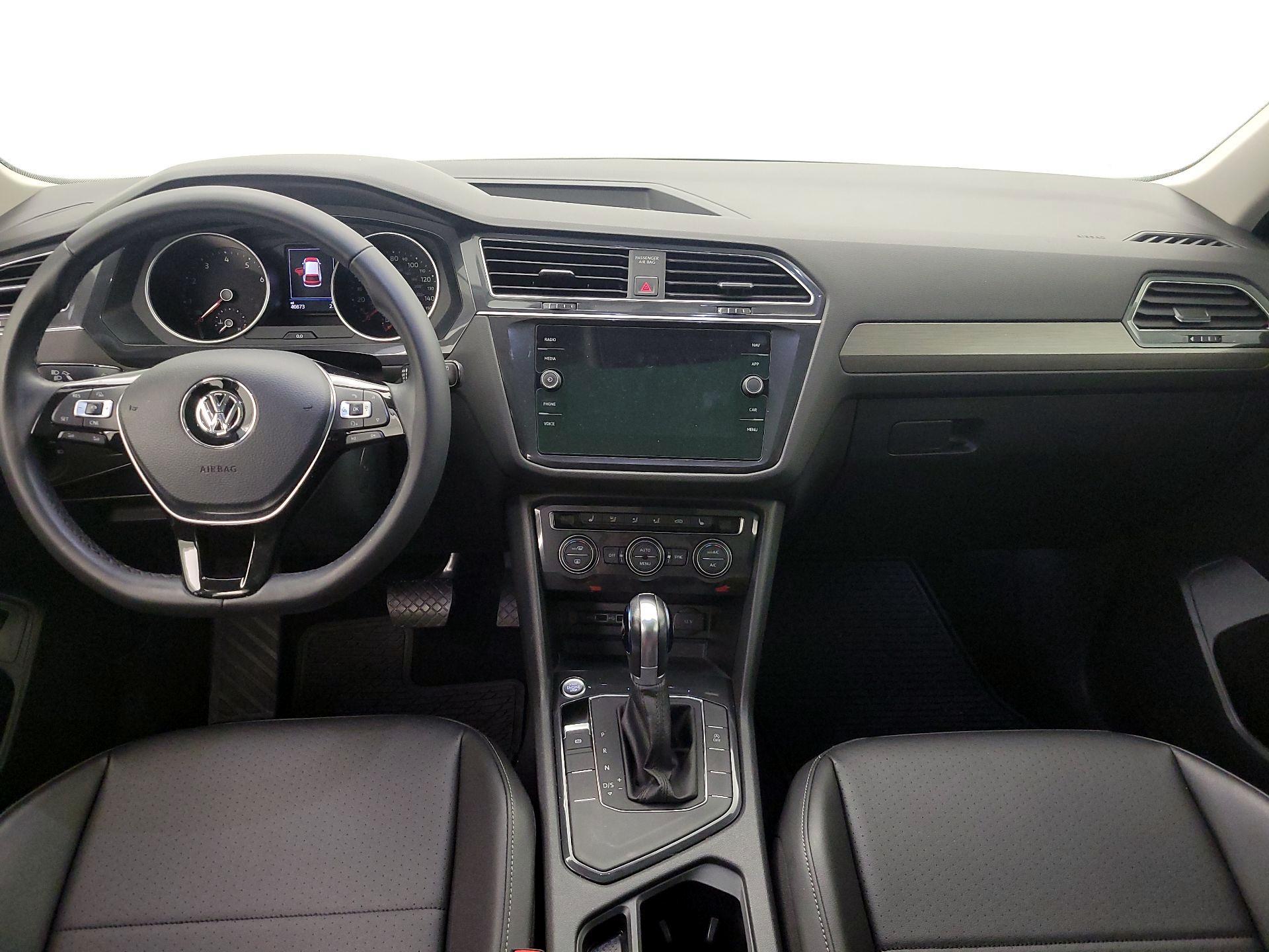 Thumbnail: 2018 Volkswagen Tiguan - 9