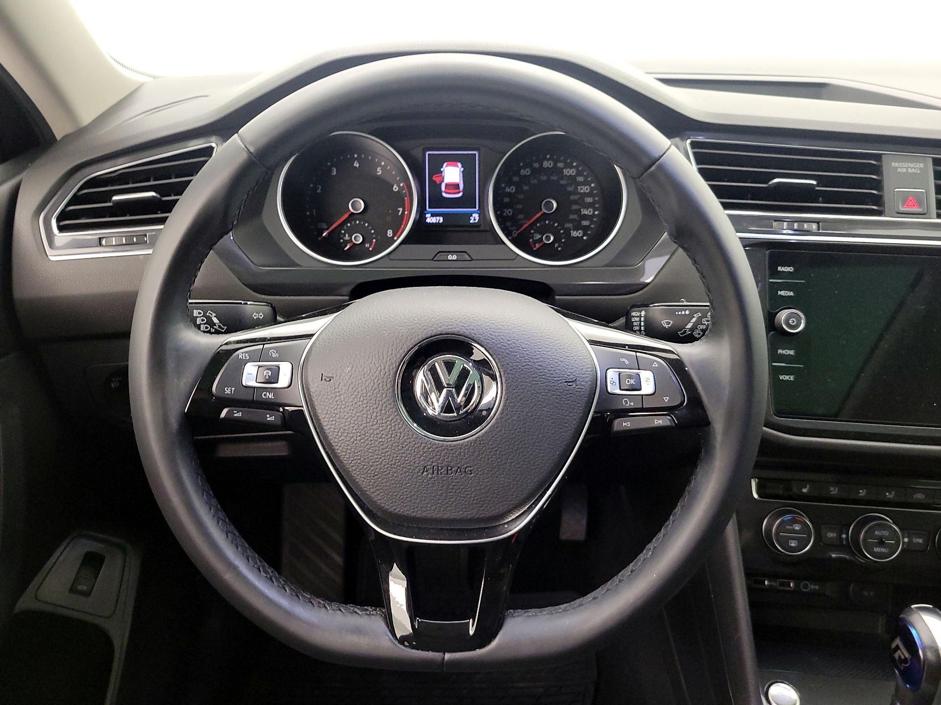 Thumbnail: 2018 Volkswagen Tiguan - 10