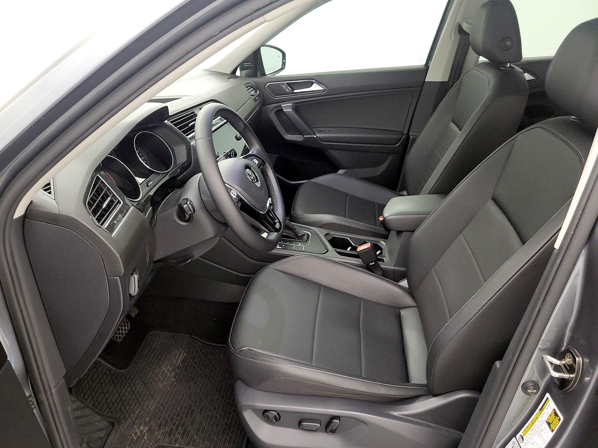 Thumbnail: 2018 Volkswagen Tiguan - 11