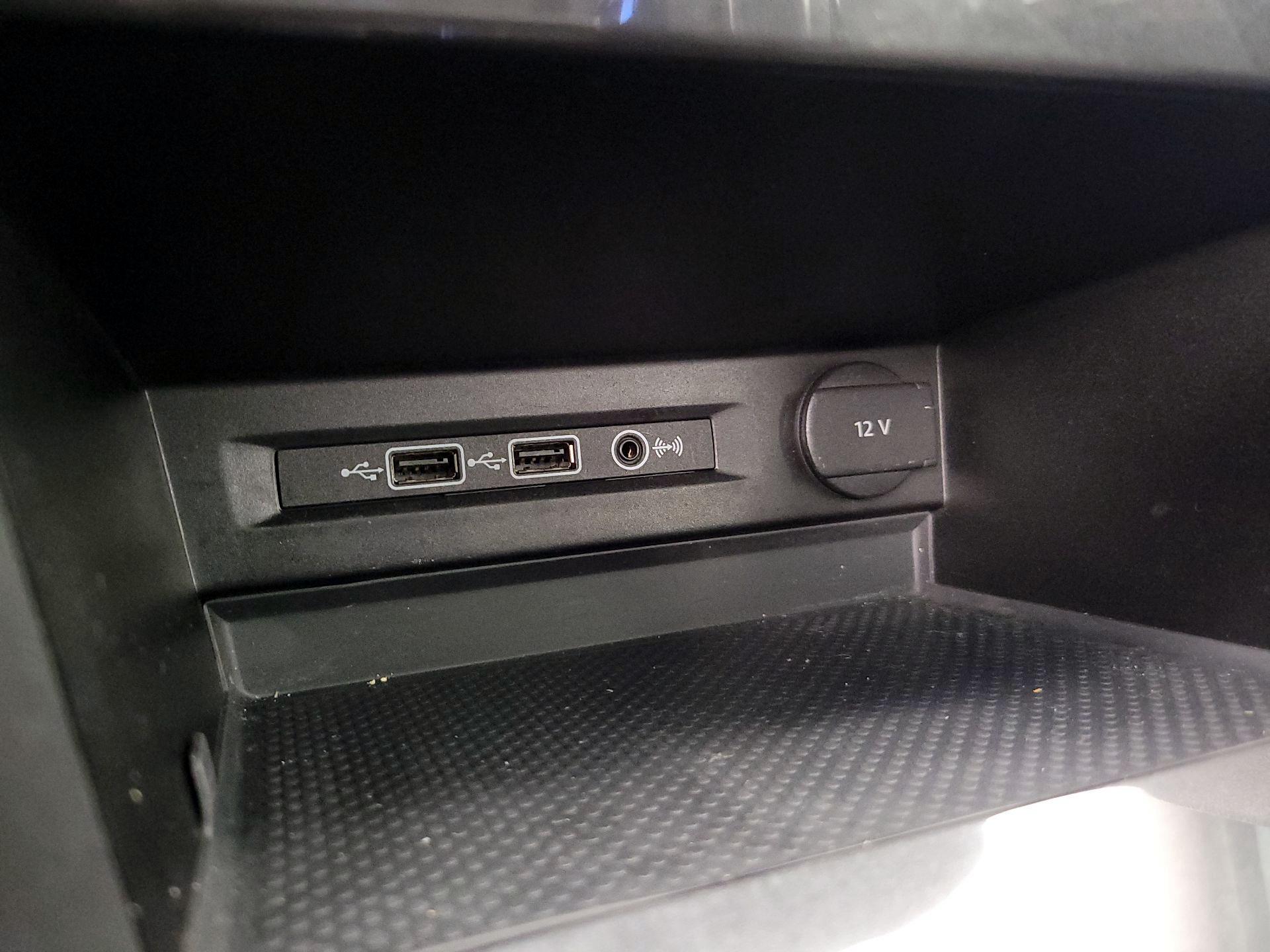 Thumbnail: 2018 Volkswagen Tiguan - 19