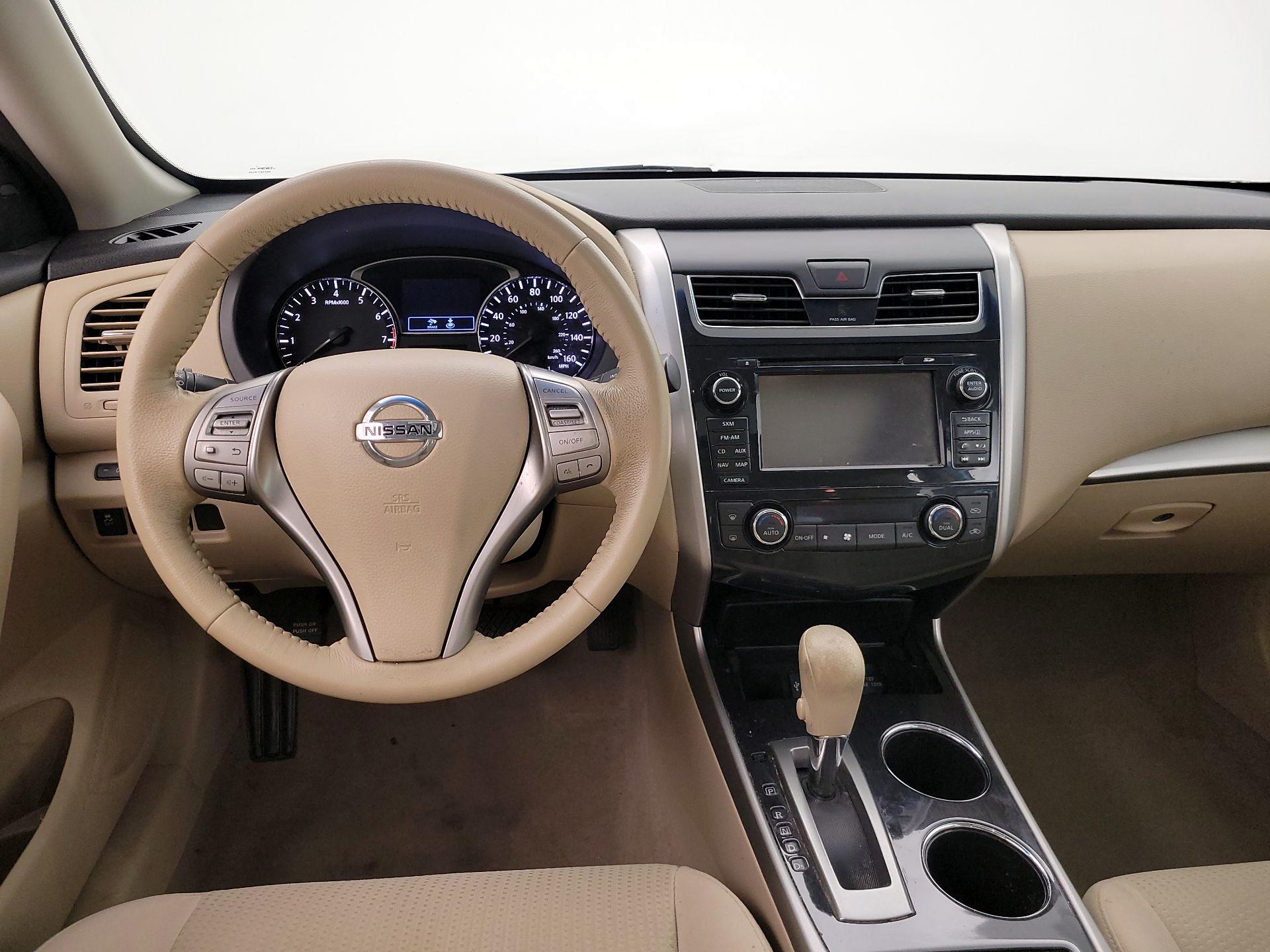 Thumbnail: 2014 Nissan Altima - 10