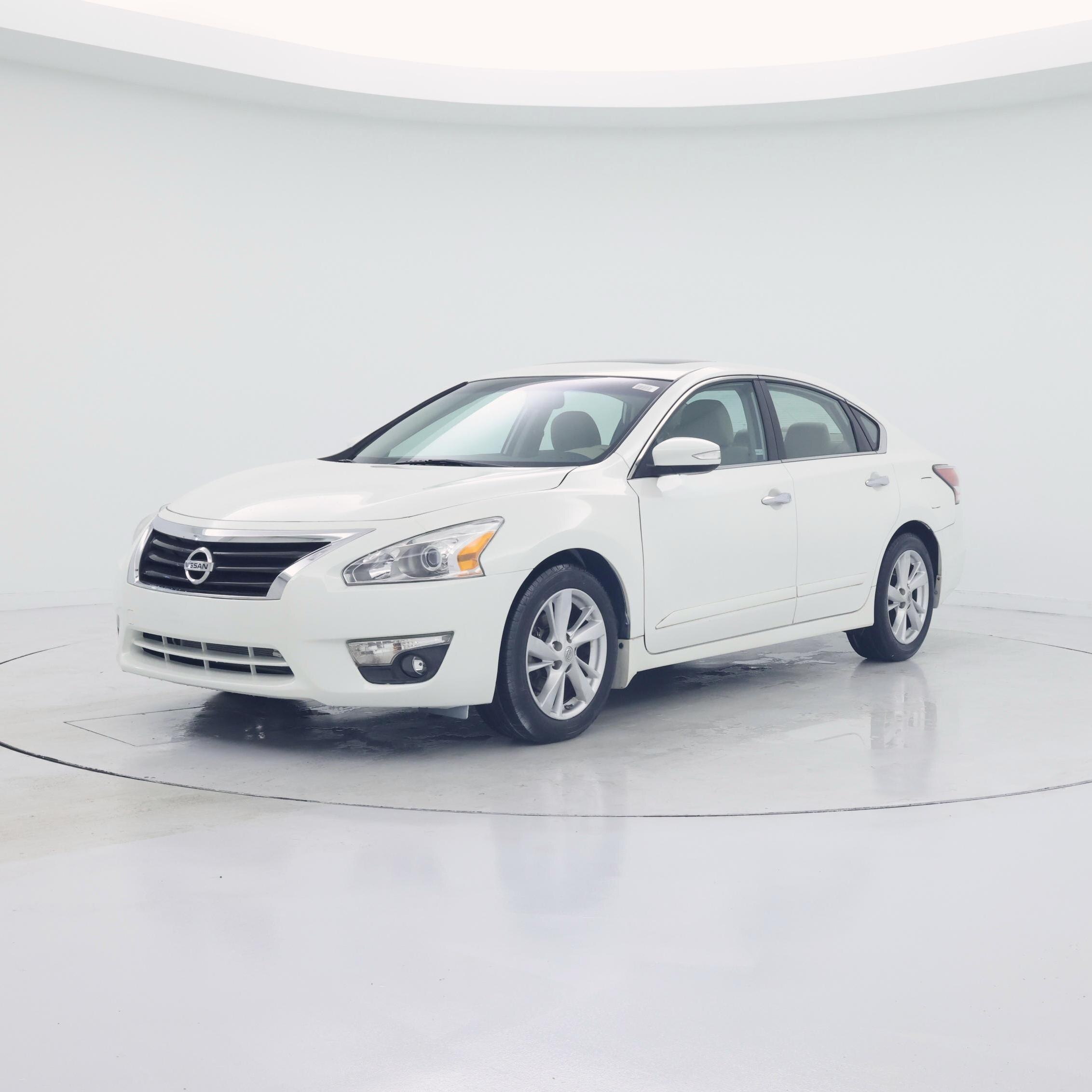 Thumbnail: 2014 Nissan Altima - 4