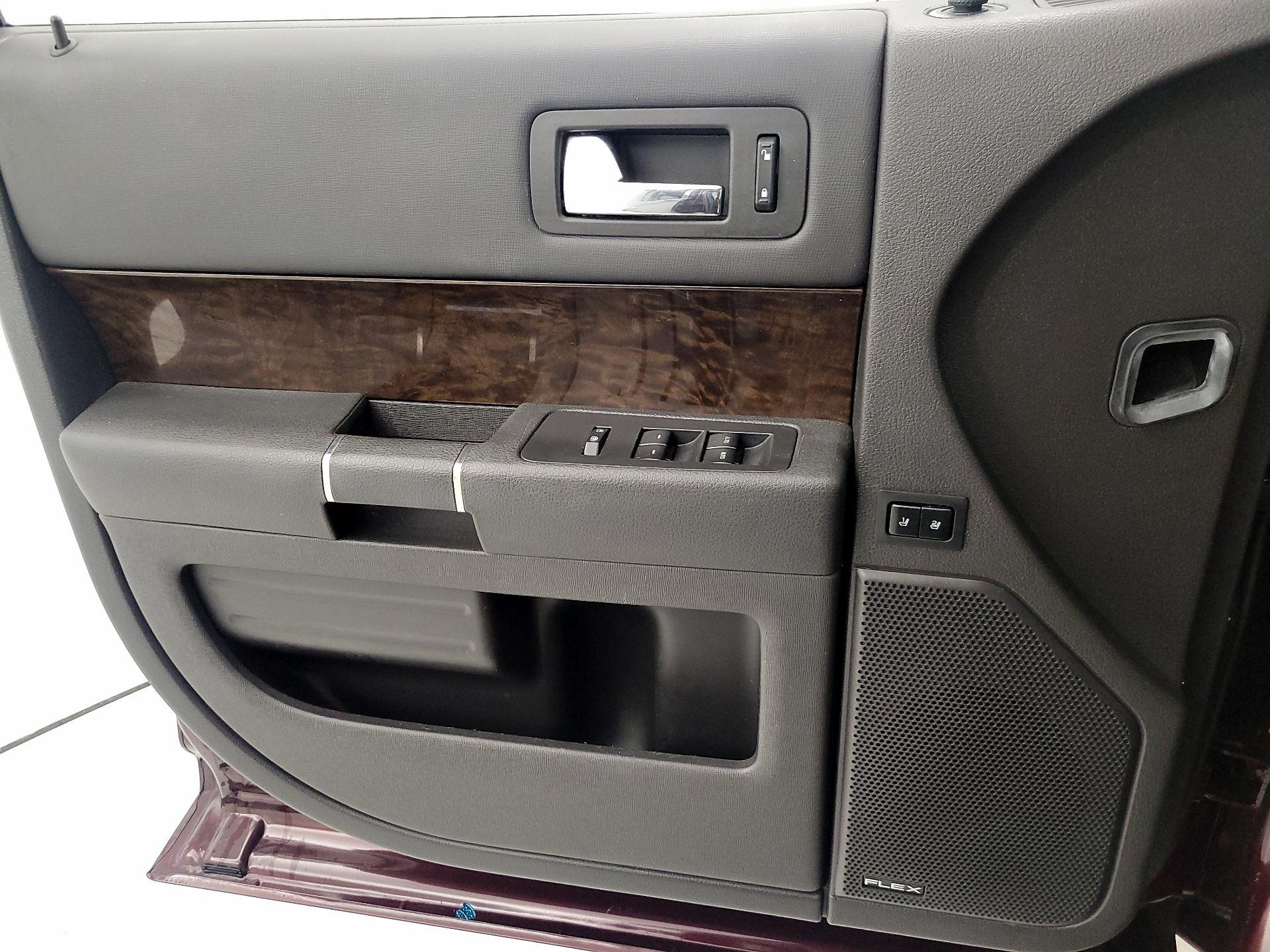 Thumbnail: 2018 Ford Flex - 12