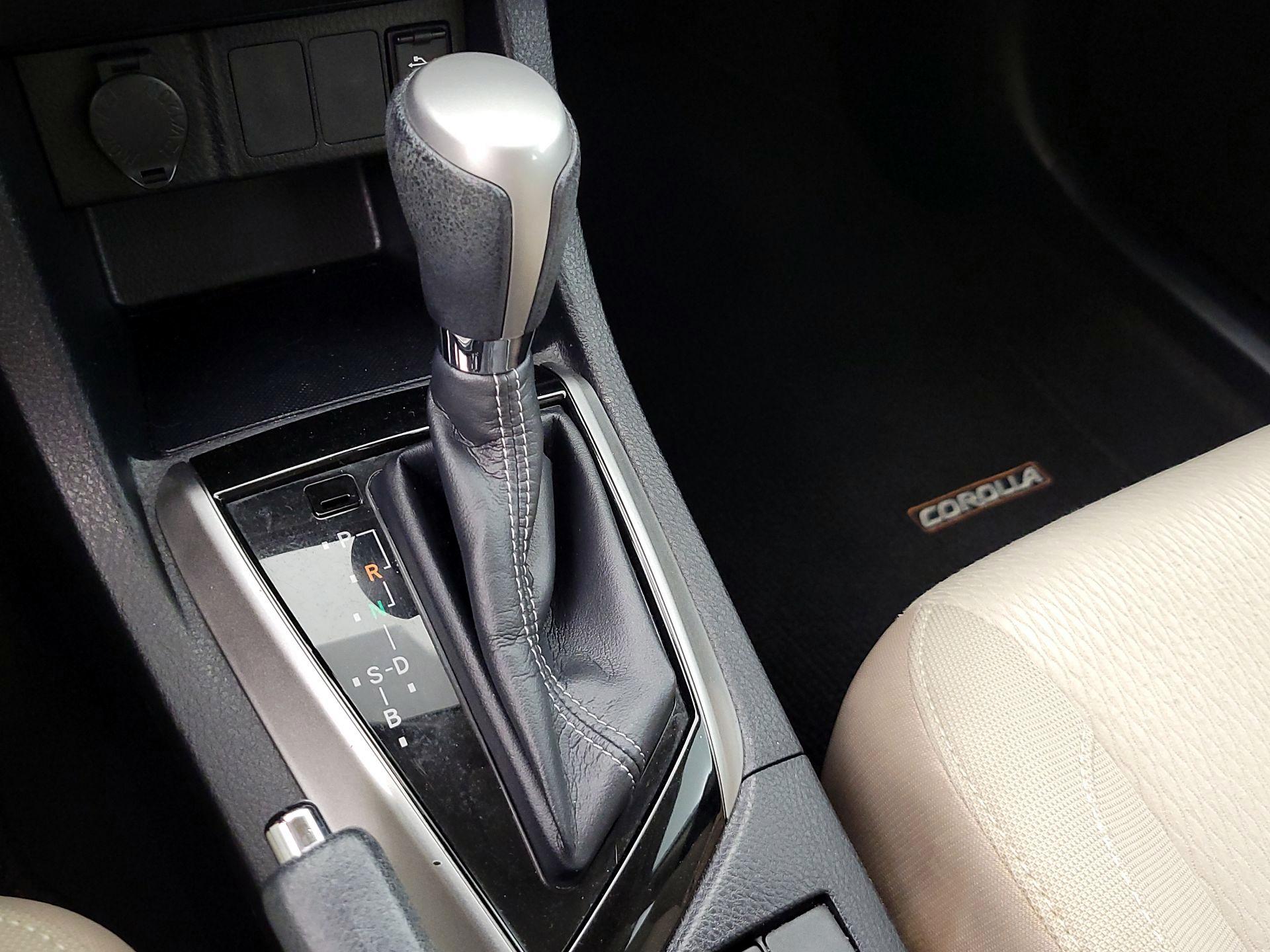 Thumbnail: 2014 Toyota Corolla - 17