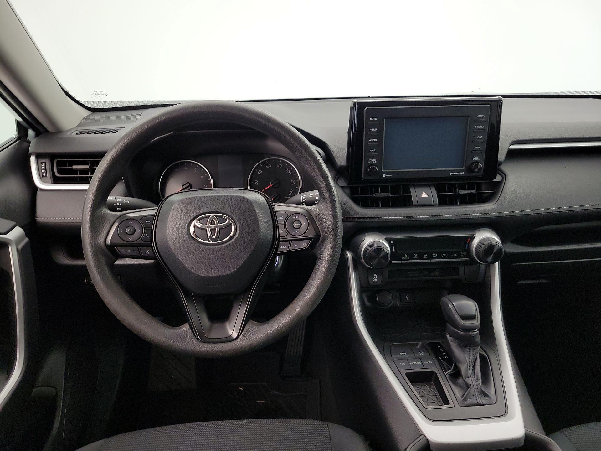 Thumbnail: 2020 Toyota RAV4 - 10