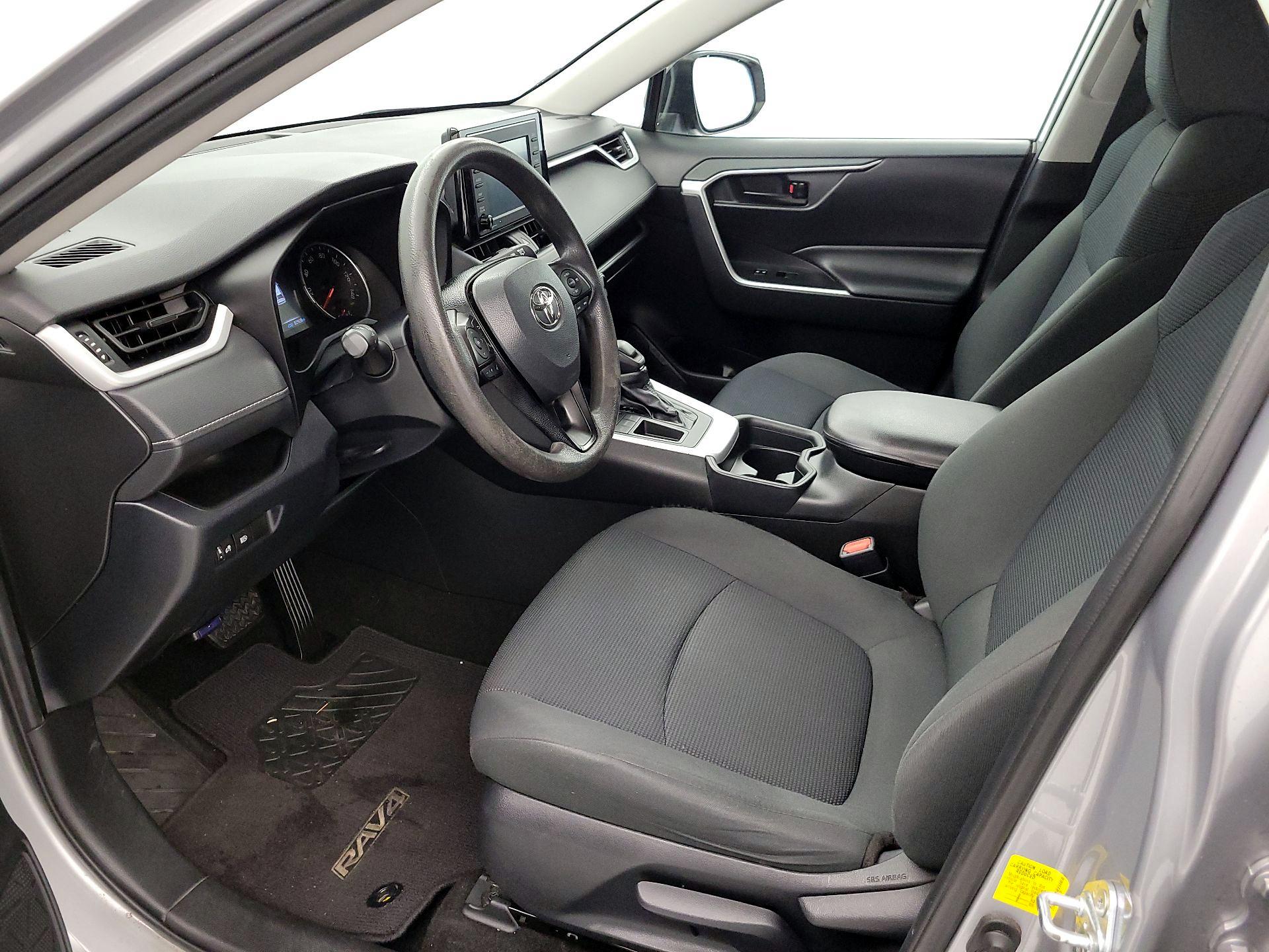 Thumbnail: 2020 Toyota RAV4 - 11