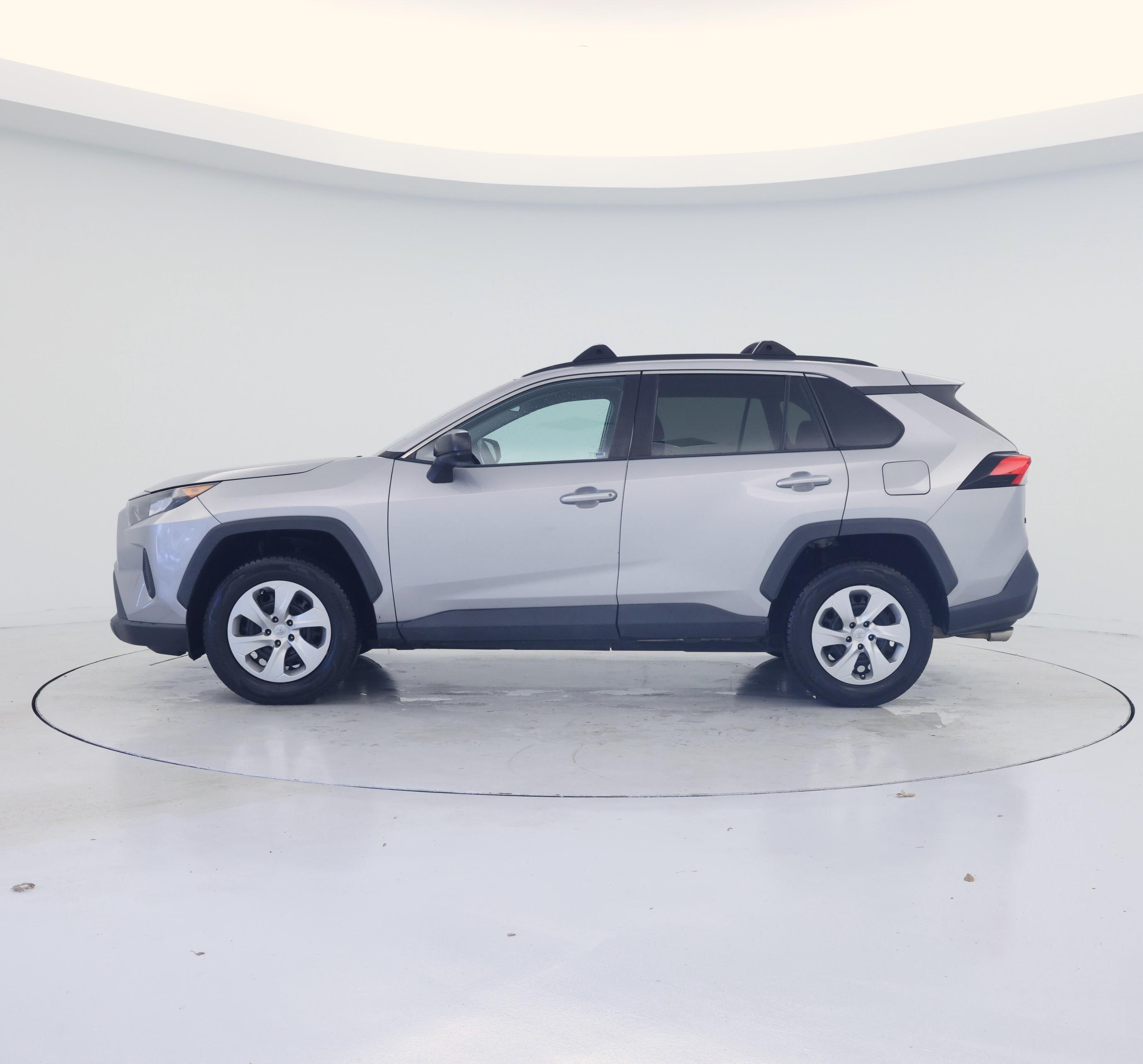 Thumbnail: 2020 Toyota RAV4 - 3