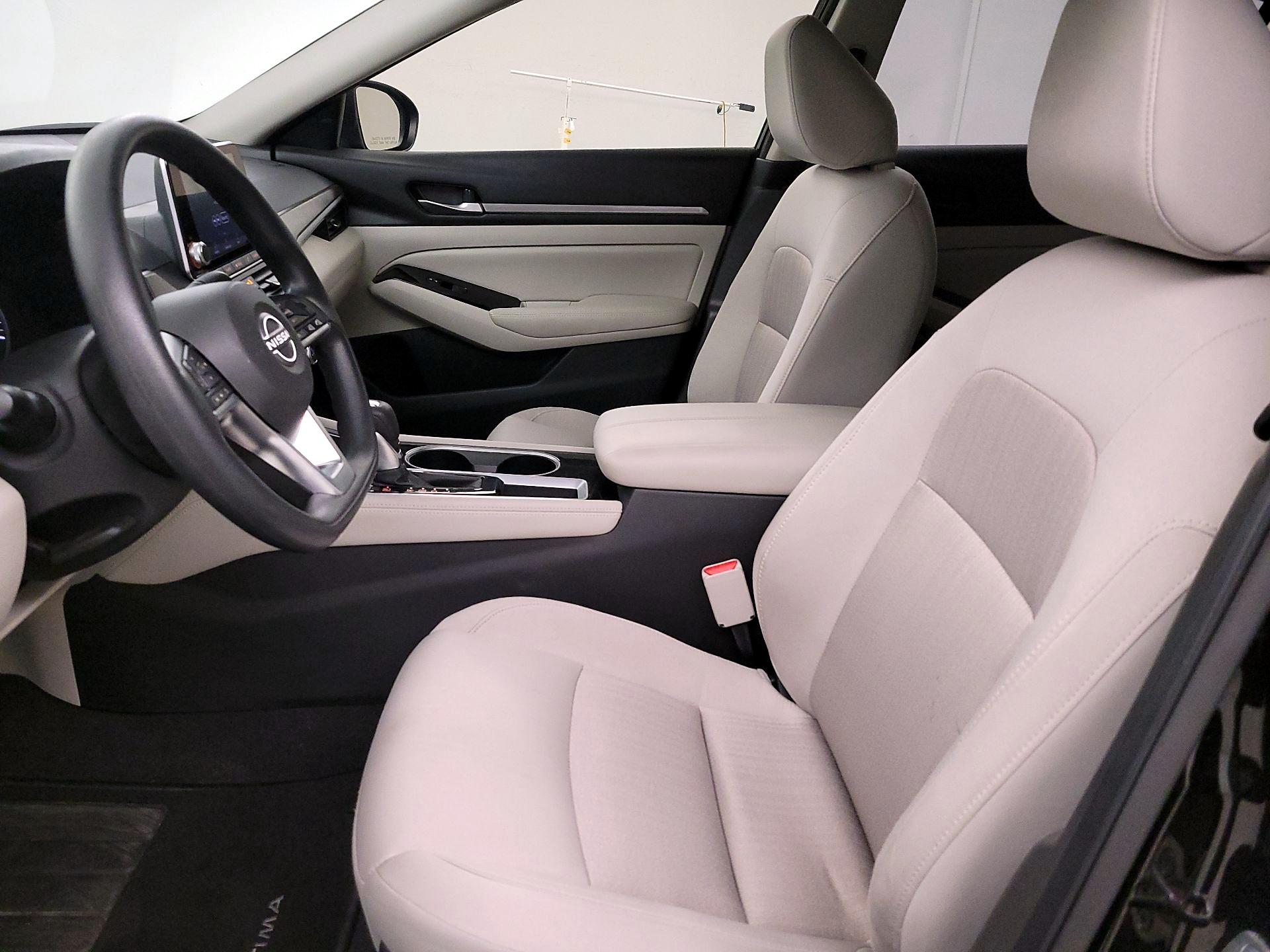 Thumbnail: 2023 Nissan Altima - 11