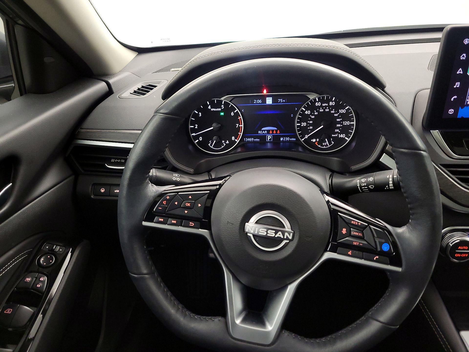 Thumbnail: 2023 Nissan Altima - 10