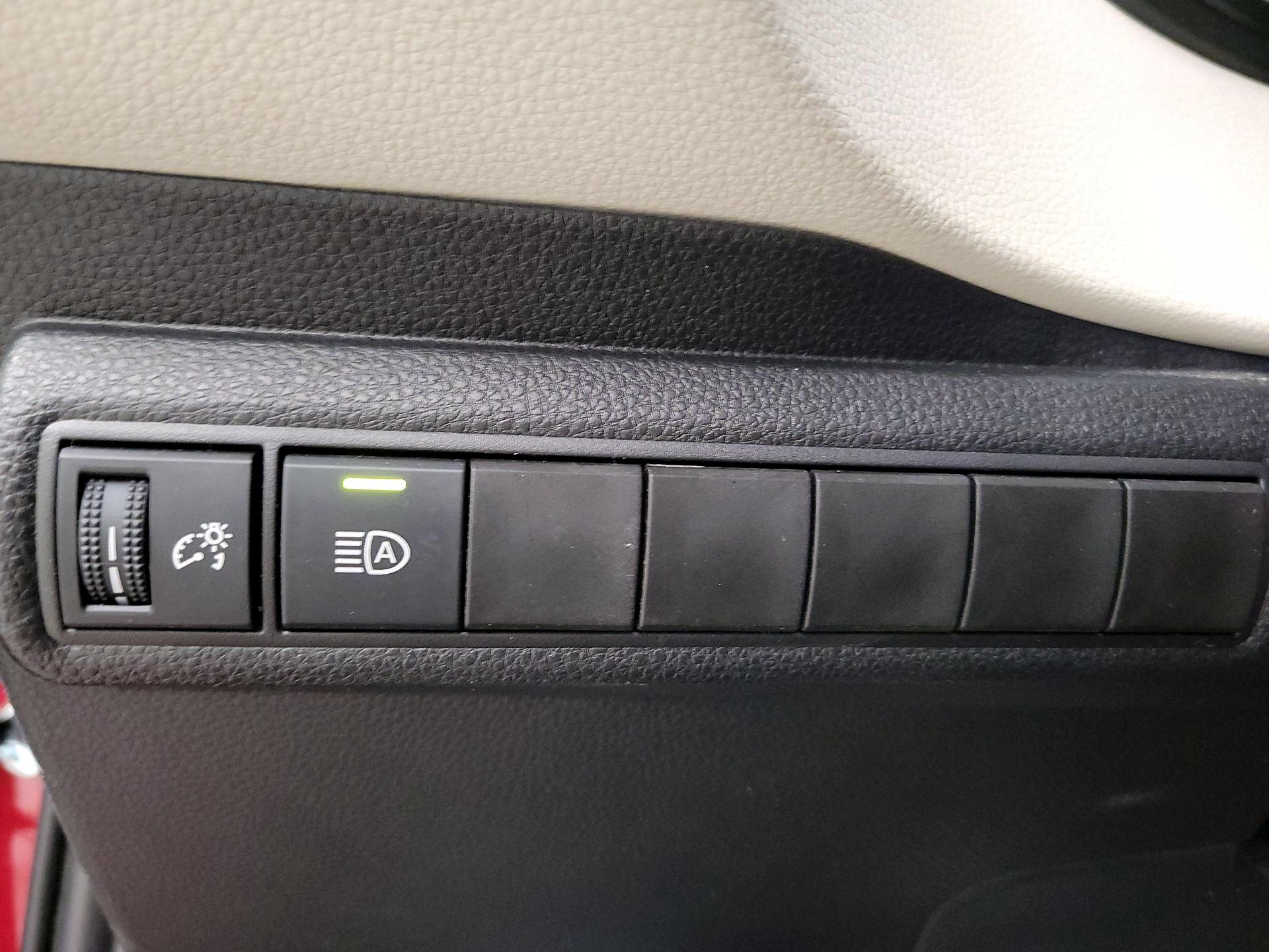 Thumbnail: 2025 Toyota Corolla - 13