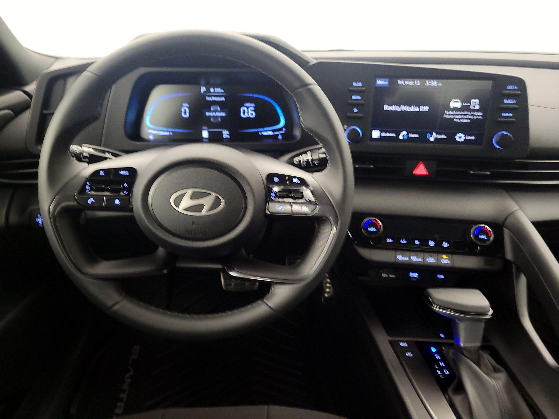 Thumbnail: 2025 Hyundai Elantra - 10