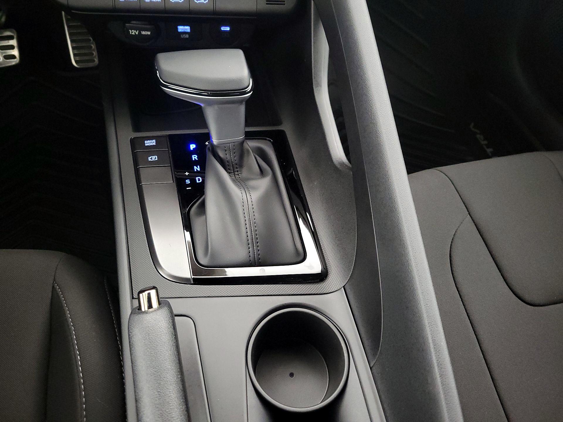 Thumbnail: 2025 Hyundai Elantra - 17