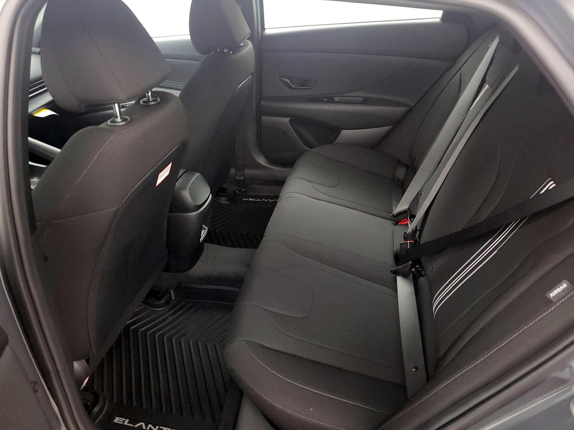 Thumbnail: 2025 Hyundai Elantra - 19