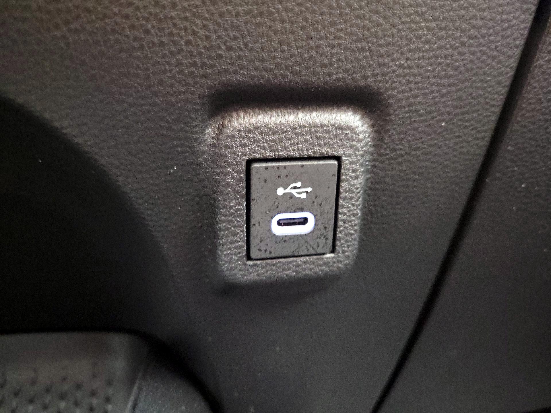 Thumbnail: 2025 Toyota Corolla - 18