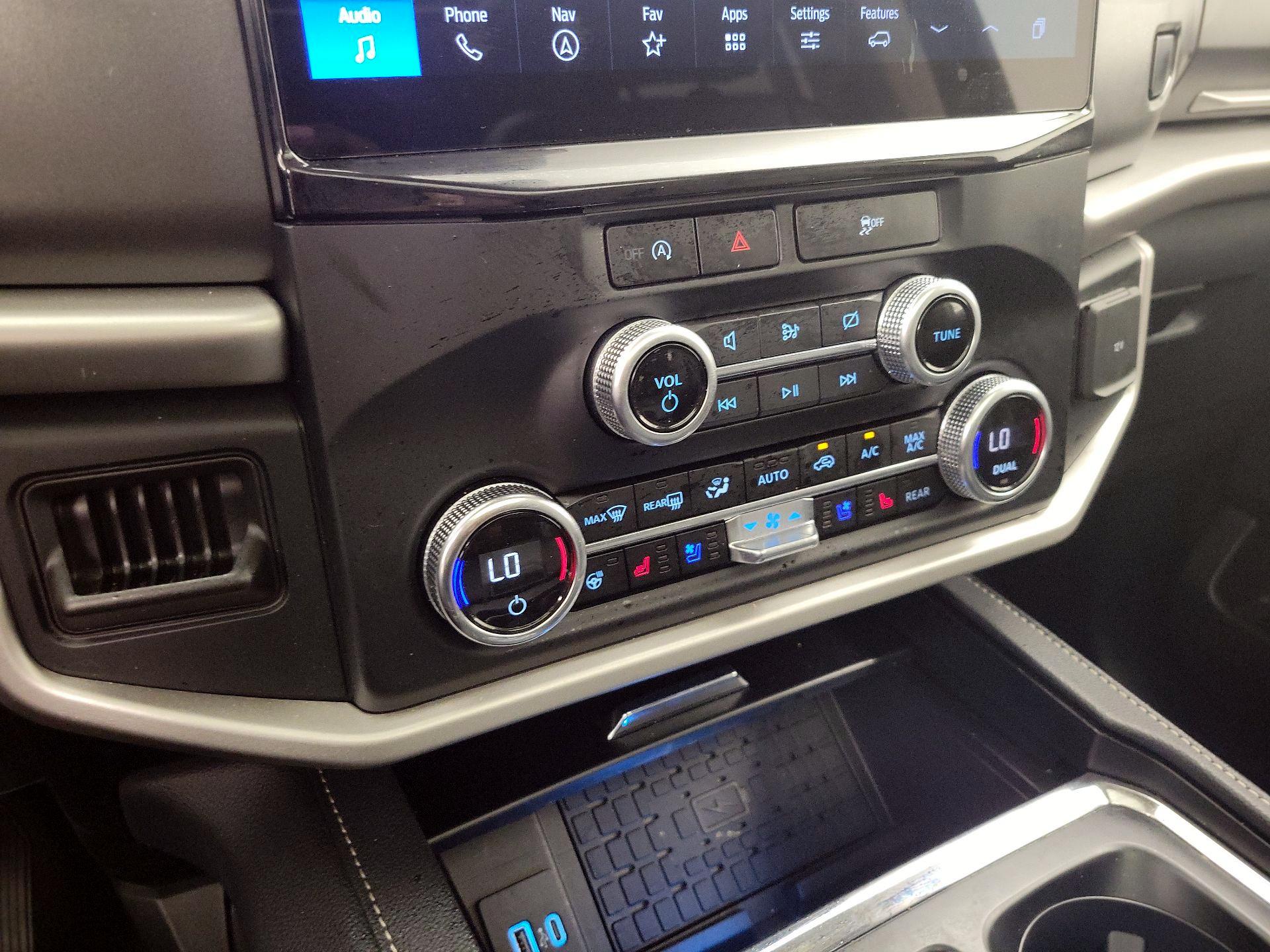 Thumbnail: 2024 Ford Expedition MAX - 17