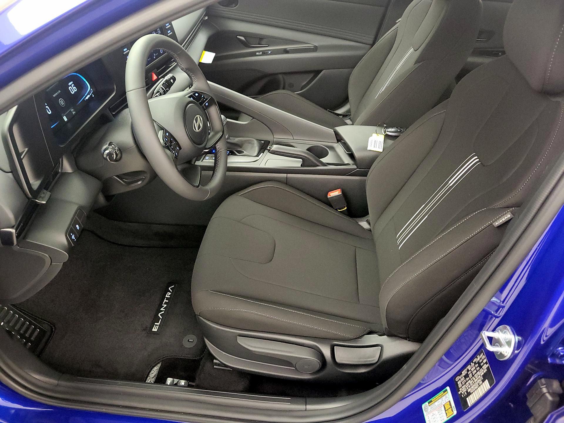 Thumbnail: 2025 Hyundai Elantra - 11