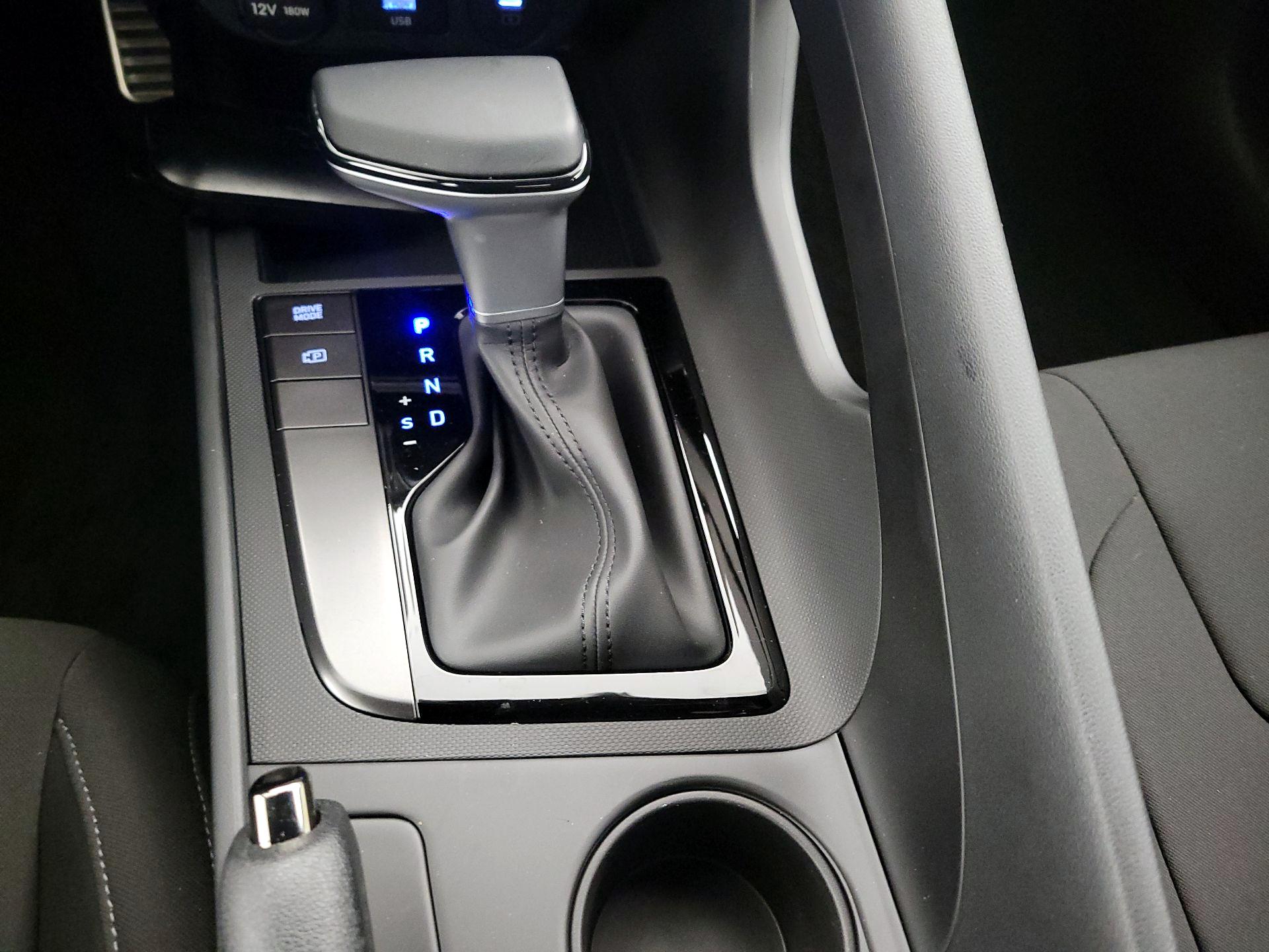 Thumbnail: 2025 Hyundai Elantra - 17