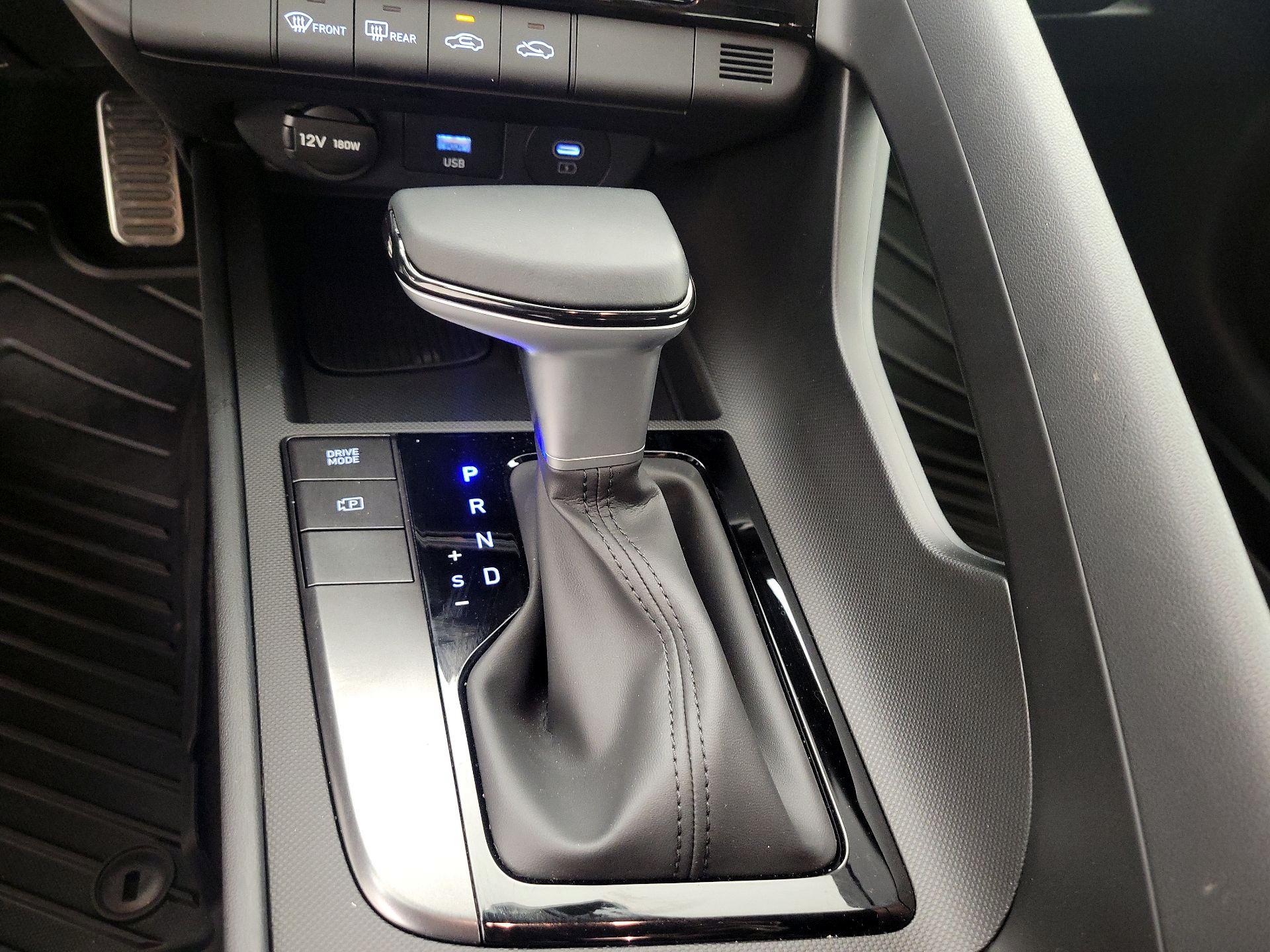 Thumbnail: 2025 Hyundai Elantra - 17