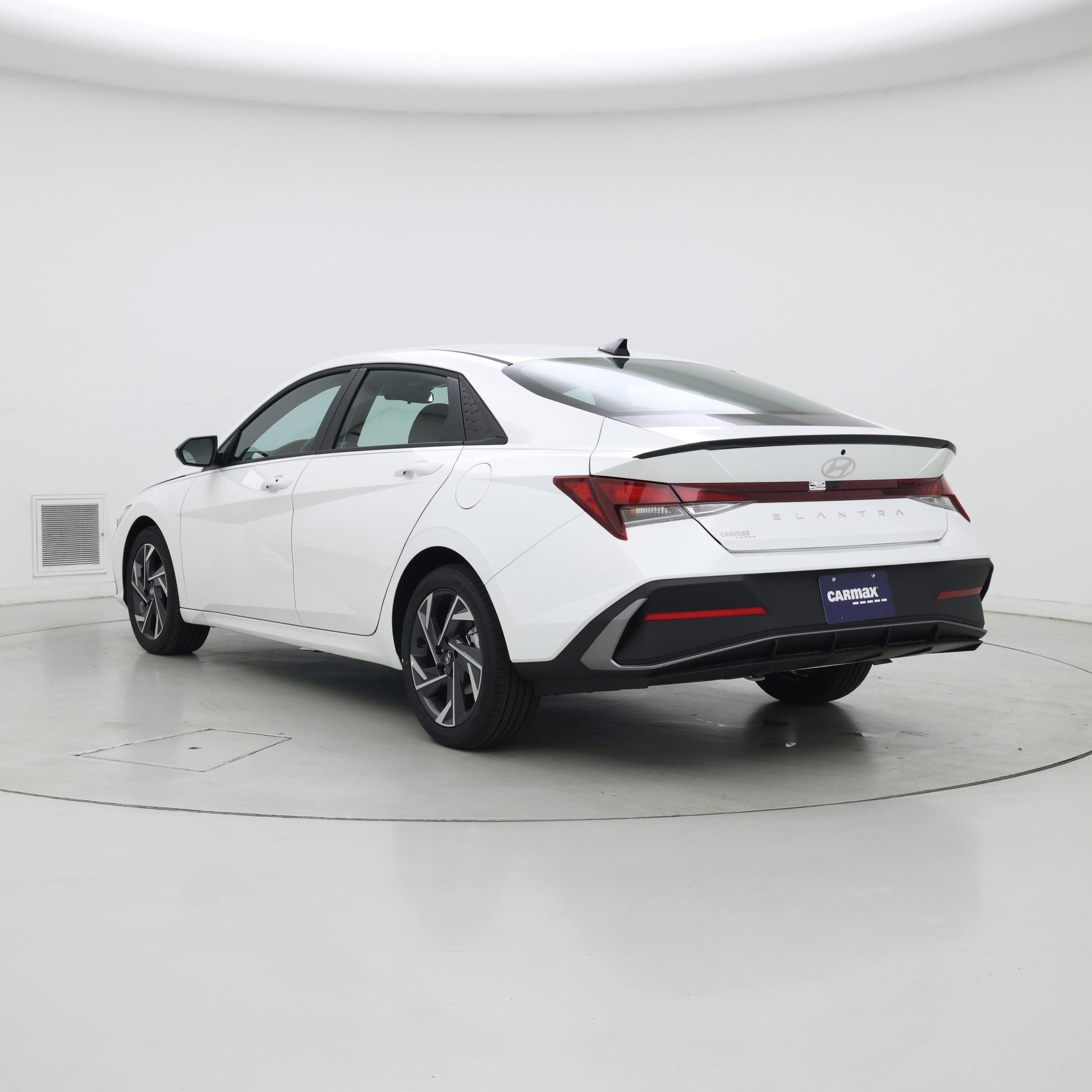 Thumbnail: 2025 Hyundai Elantra - 2