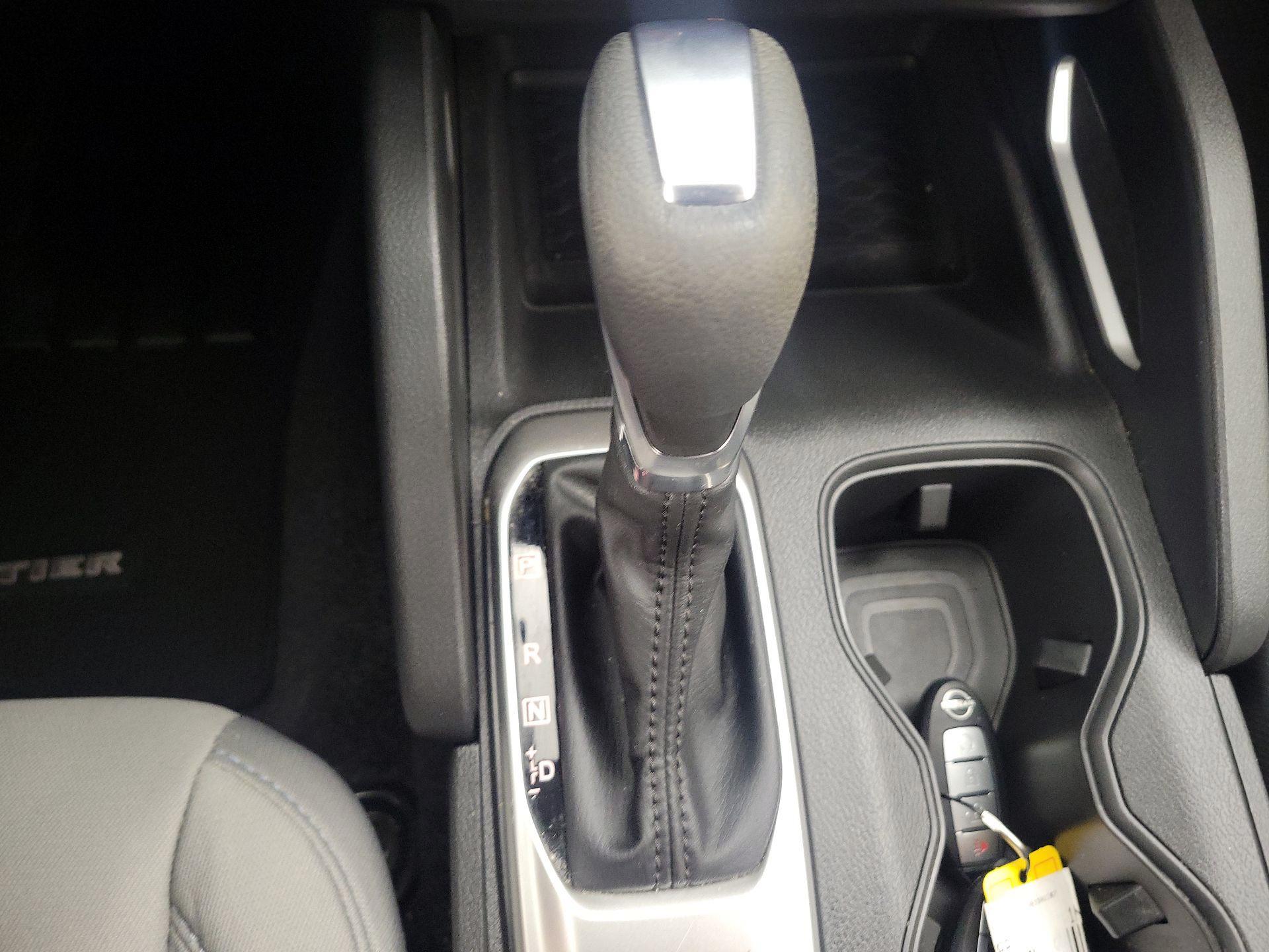 Thumbnail: 2022 Nissan Frontier - 17