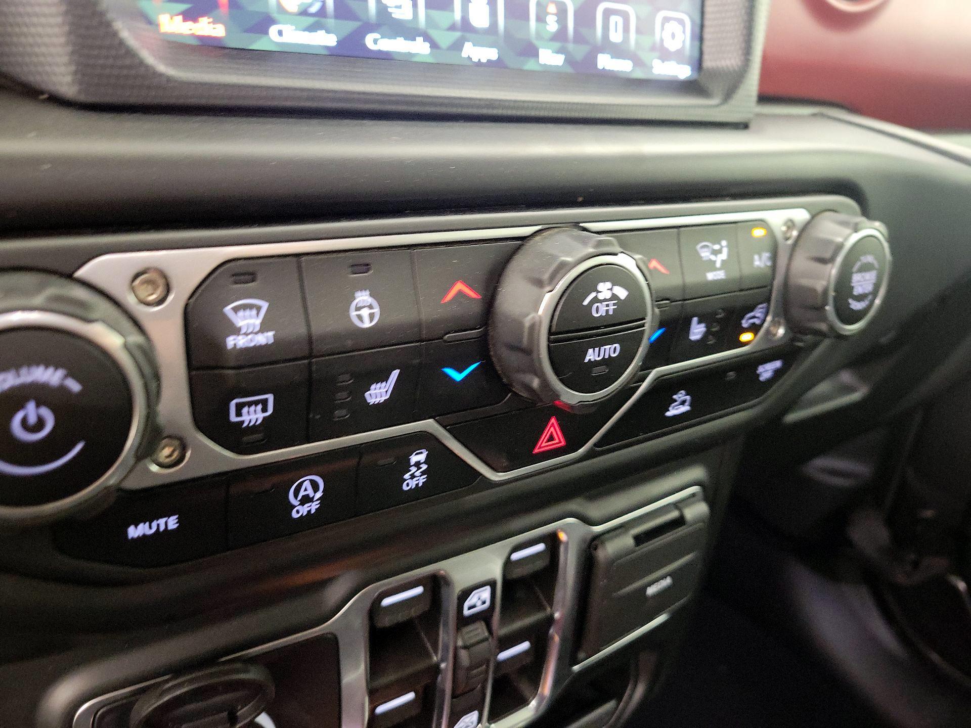 Thumbnail: 2023 Jeep Gladiator - 16