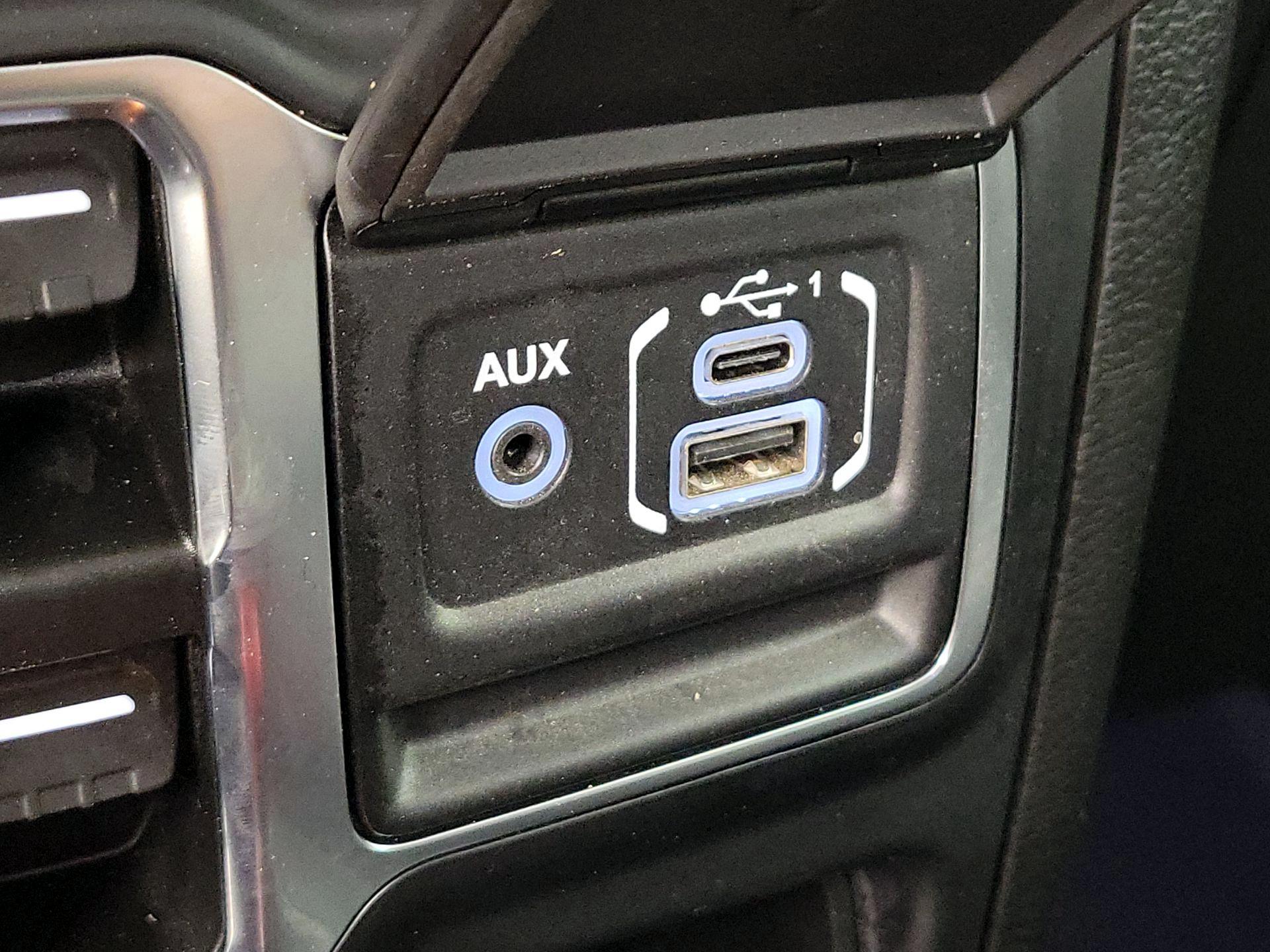 Thumbnail: 2023 Jeep Gladiator - 18