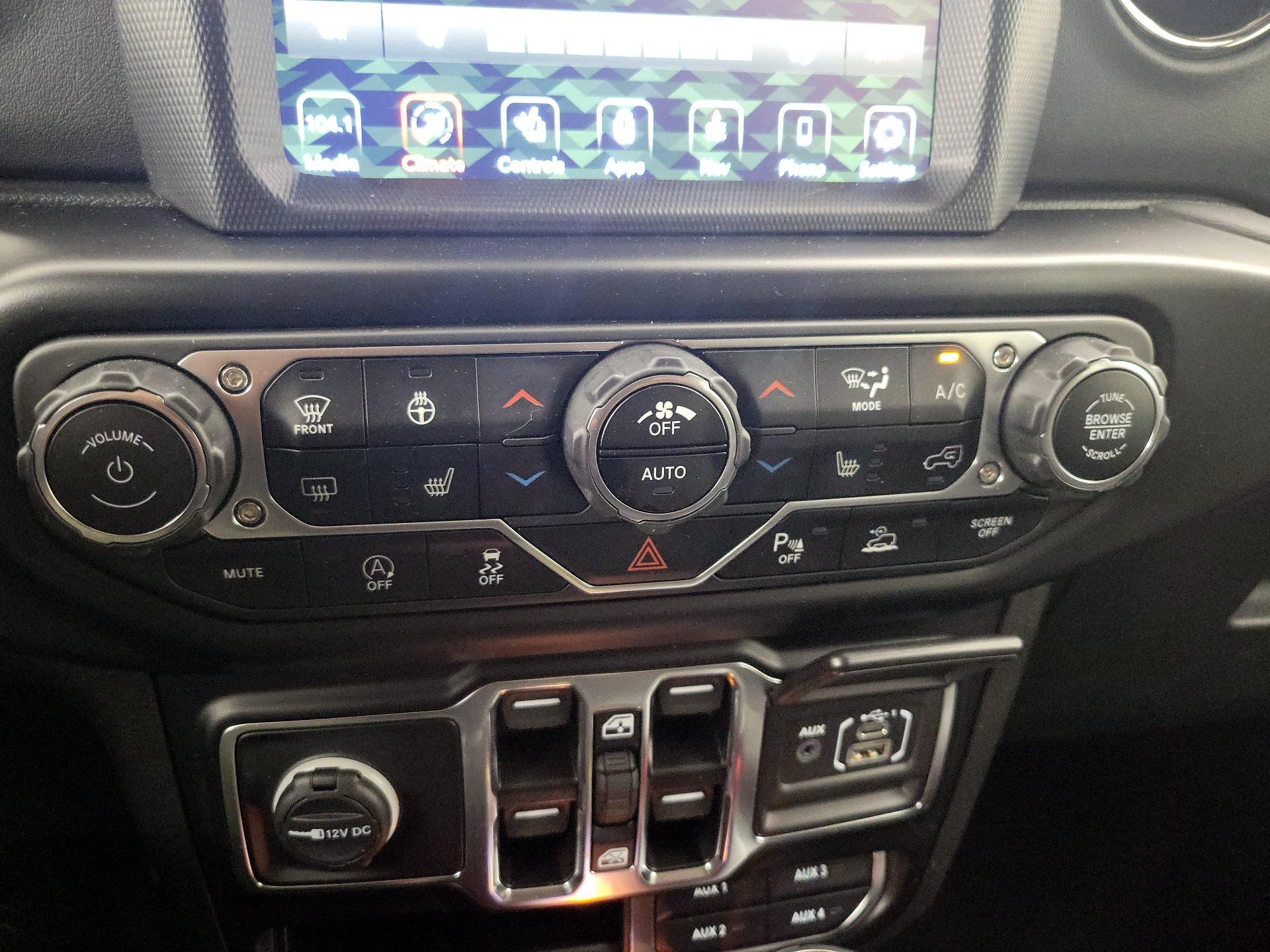 Thumbnail: 2022 Jeep Gladiator - 17