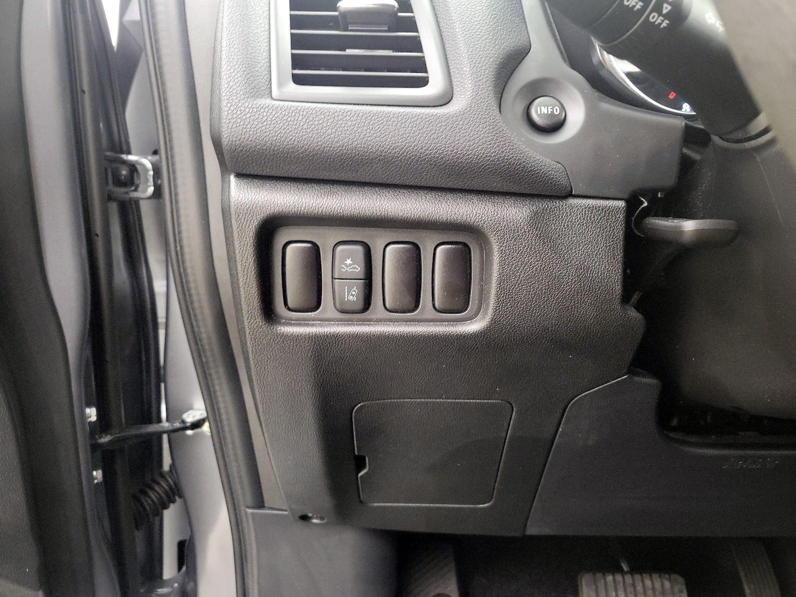 2024 Mitsubishi Outlander Sport ES - Photo 14