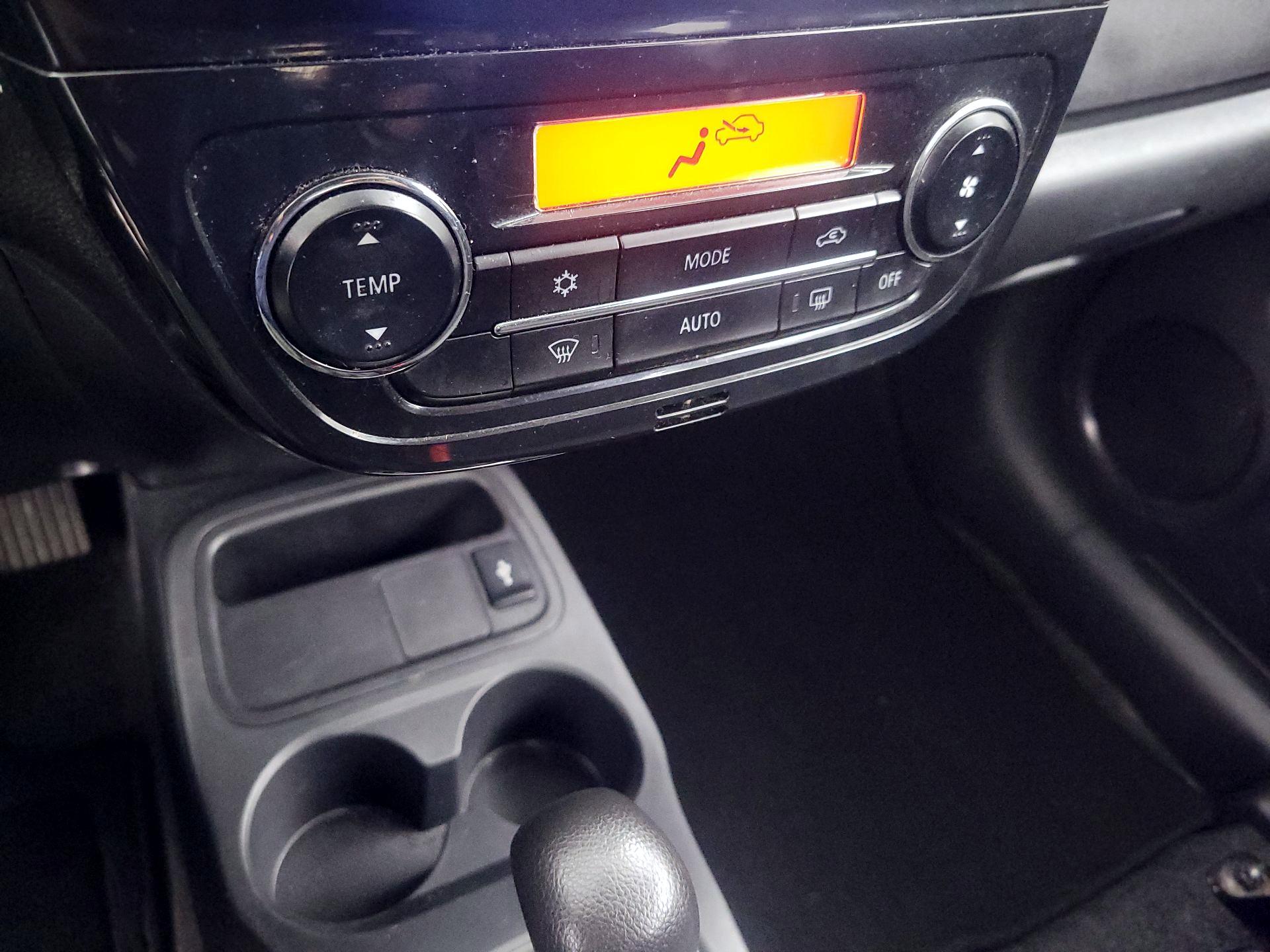 Thumbnail: 2023 Mitsubishi Mirage G4 - 16