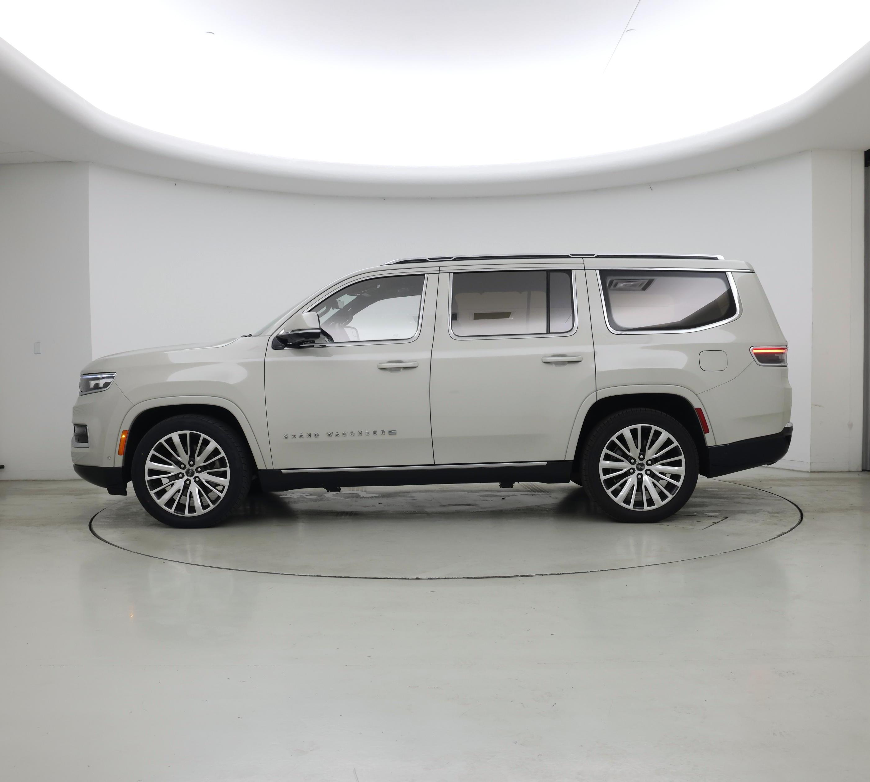 Thumbnail: 2022 Jeep Grand Wagoneer - 3