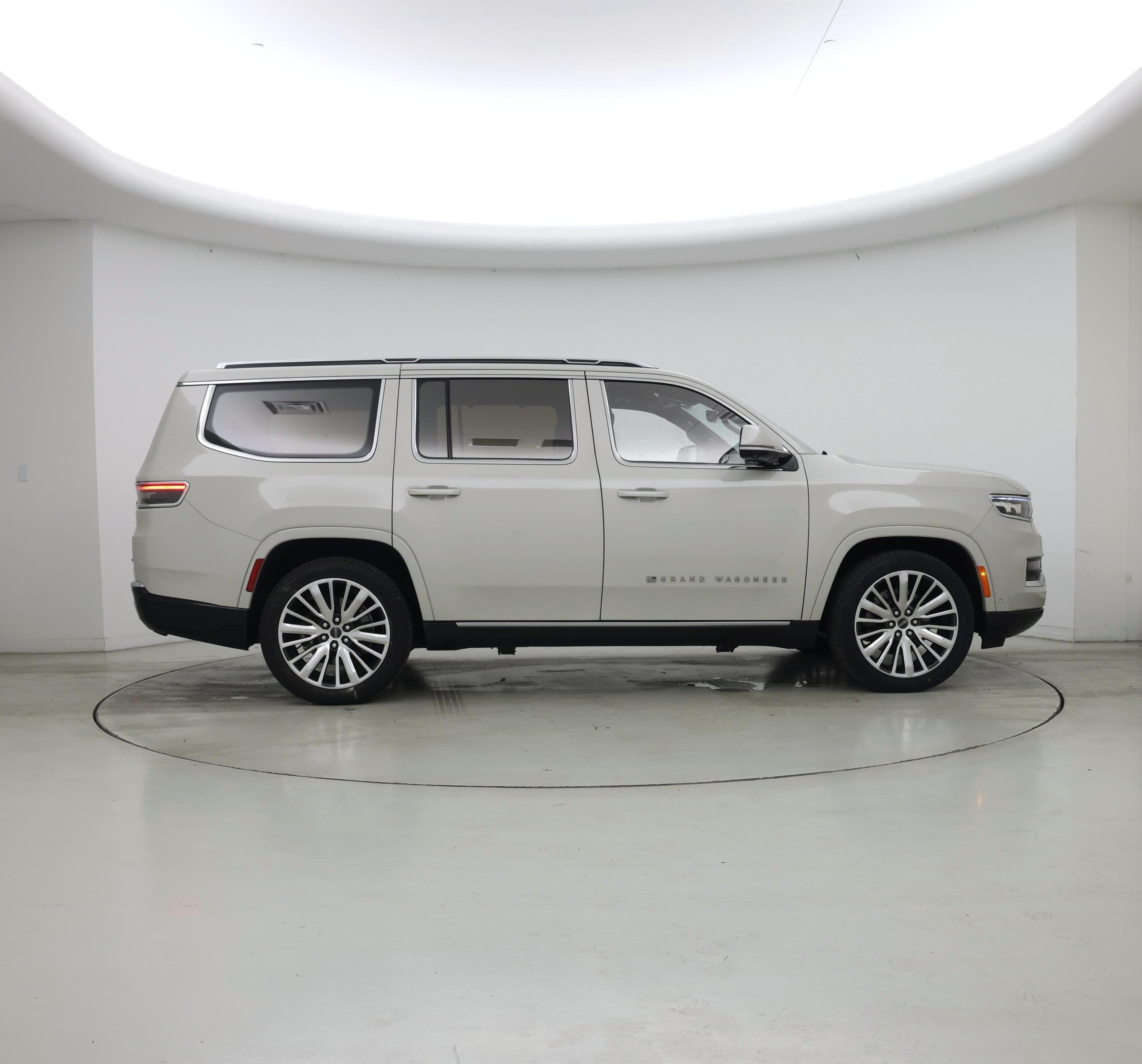 Thumbnail: 2022 Jeep Grand Wagoneer - 7