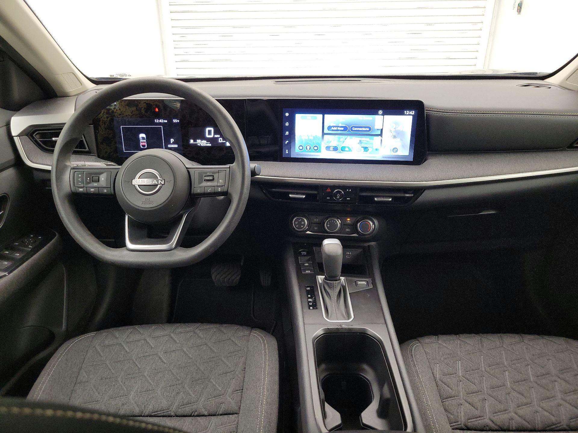Thumbnail: 2025 Nissan Kicks - 9