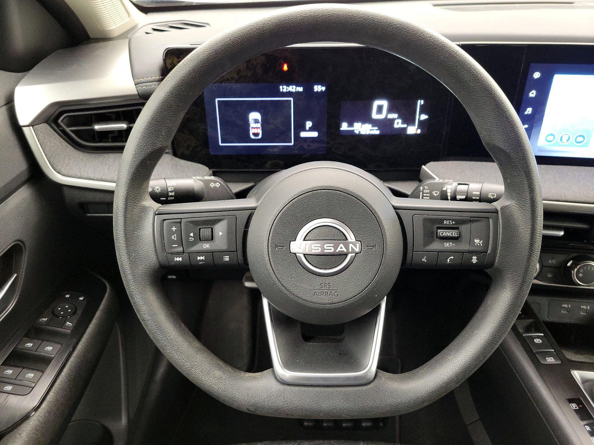 Thumbnail: 2025 Nissan Kicks - 10