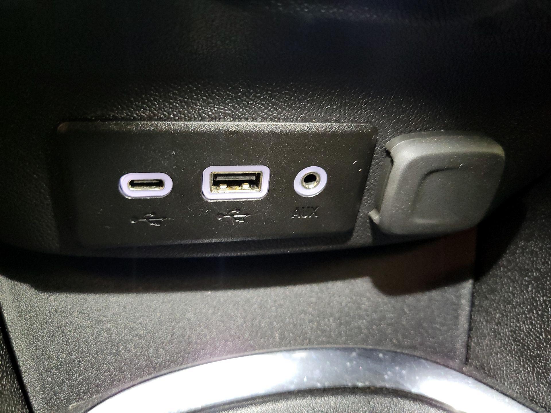 Thumbnail: 2024 Chevrolet Malibu - 18