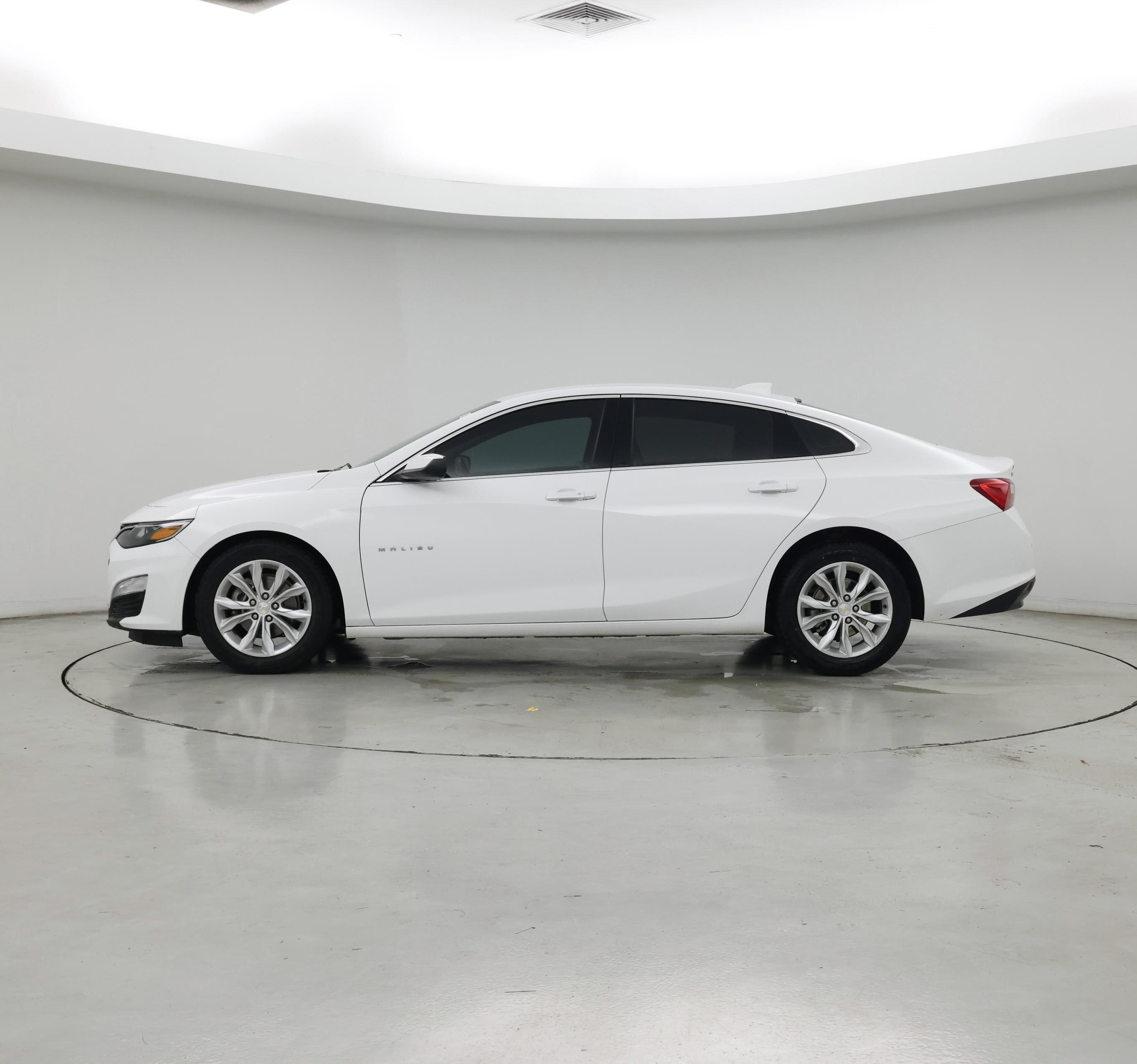 Thumbnail: 2024 Chevrolet Malibu - 3