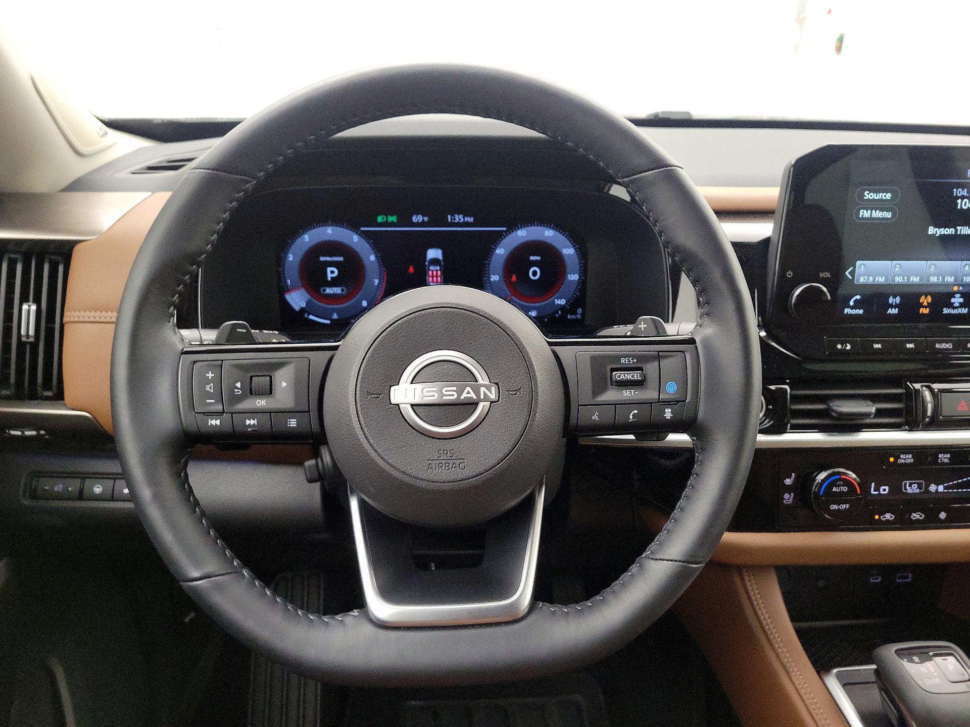 Thumbnail: 2024 Nissan Pathfinder - 10