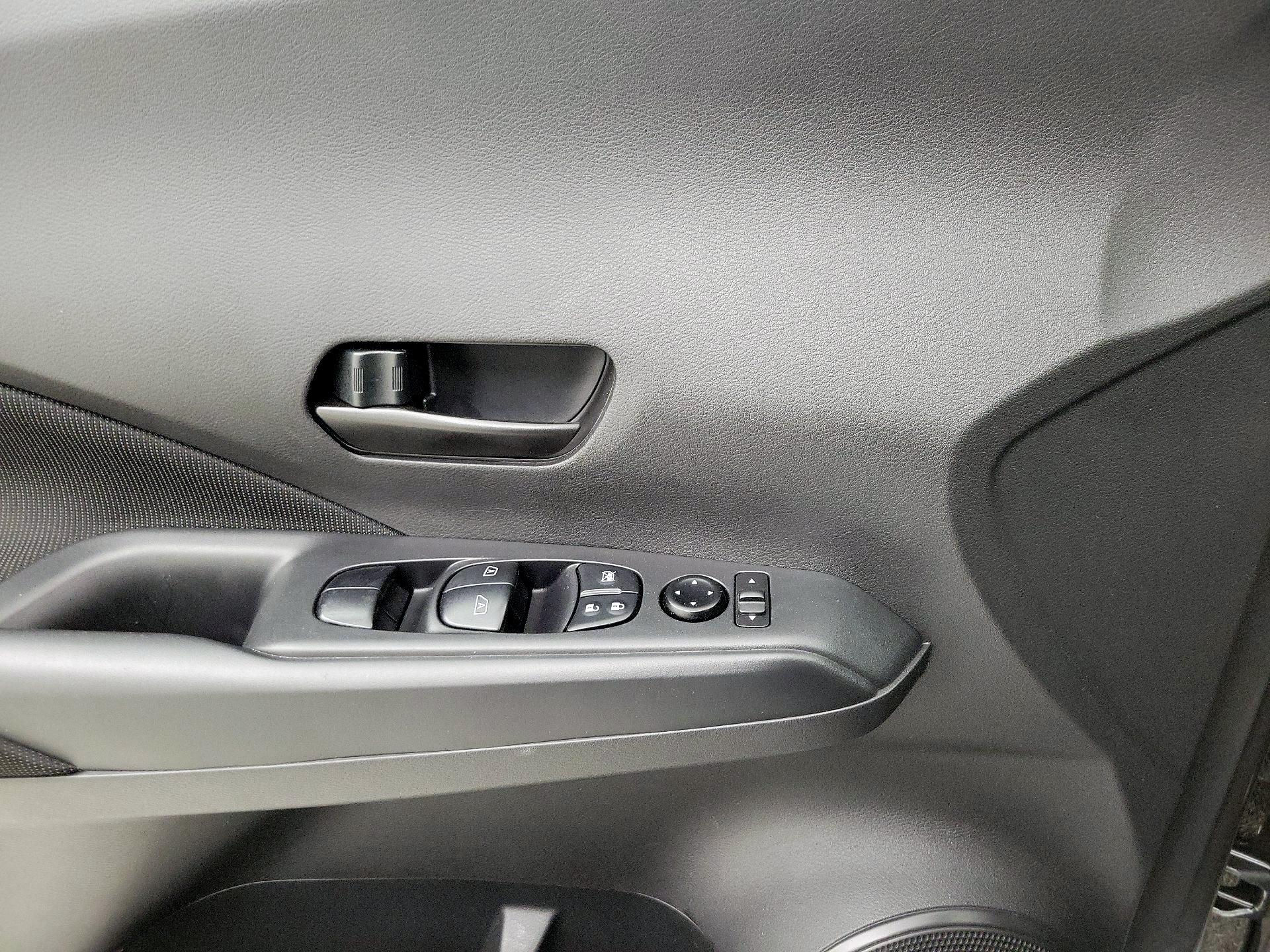 Thumbnail: 2025 Nissan Kicks - 12