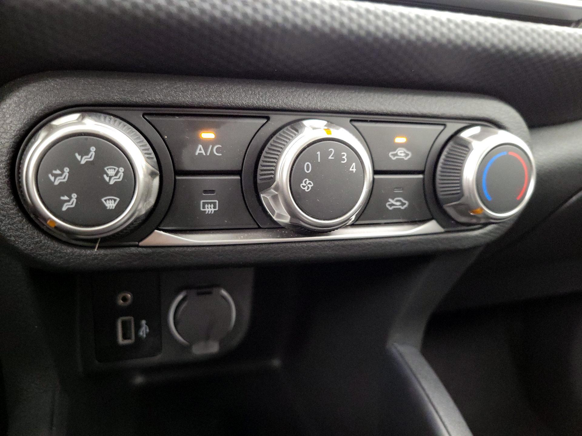 Thumbnail: 2025 Nissan Kicks - 16