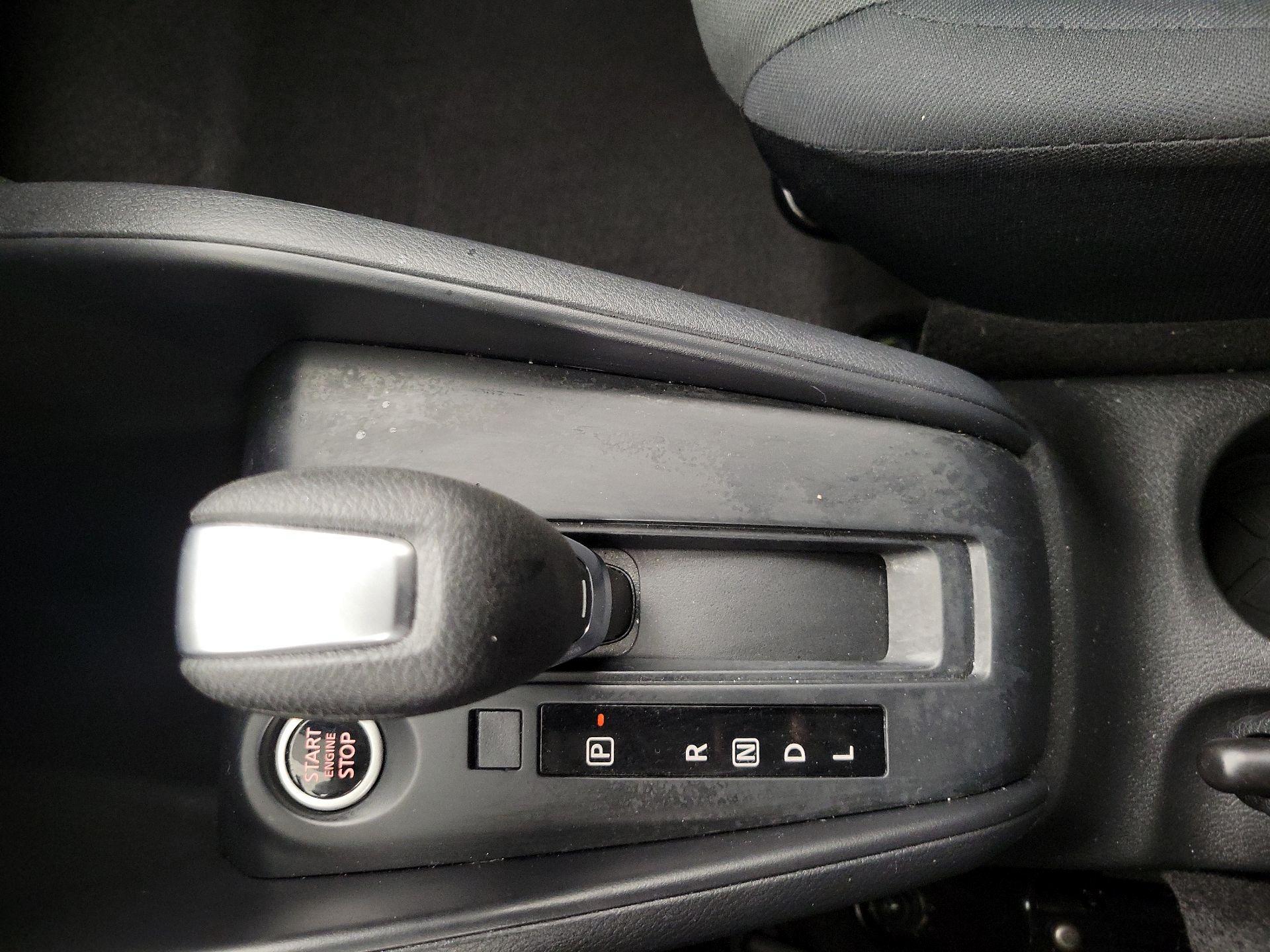 Thumbnail: 2025 Nissan Kicks - 17