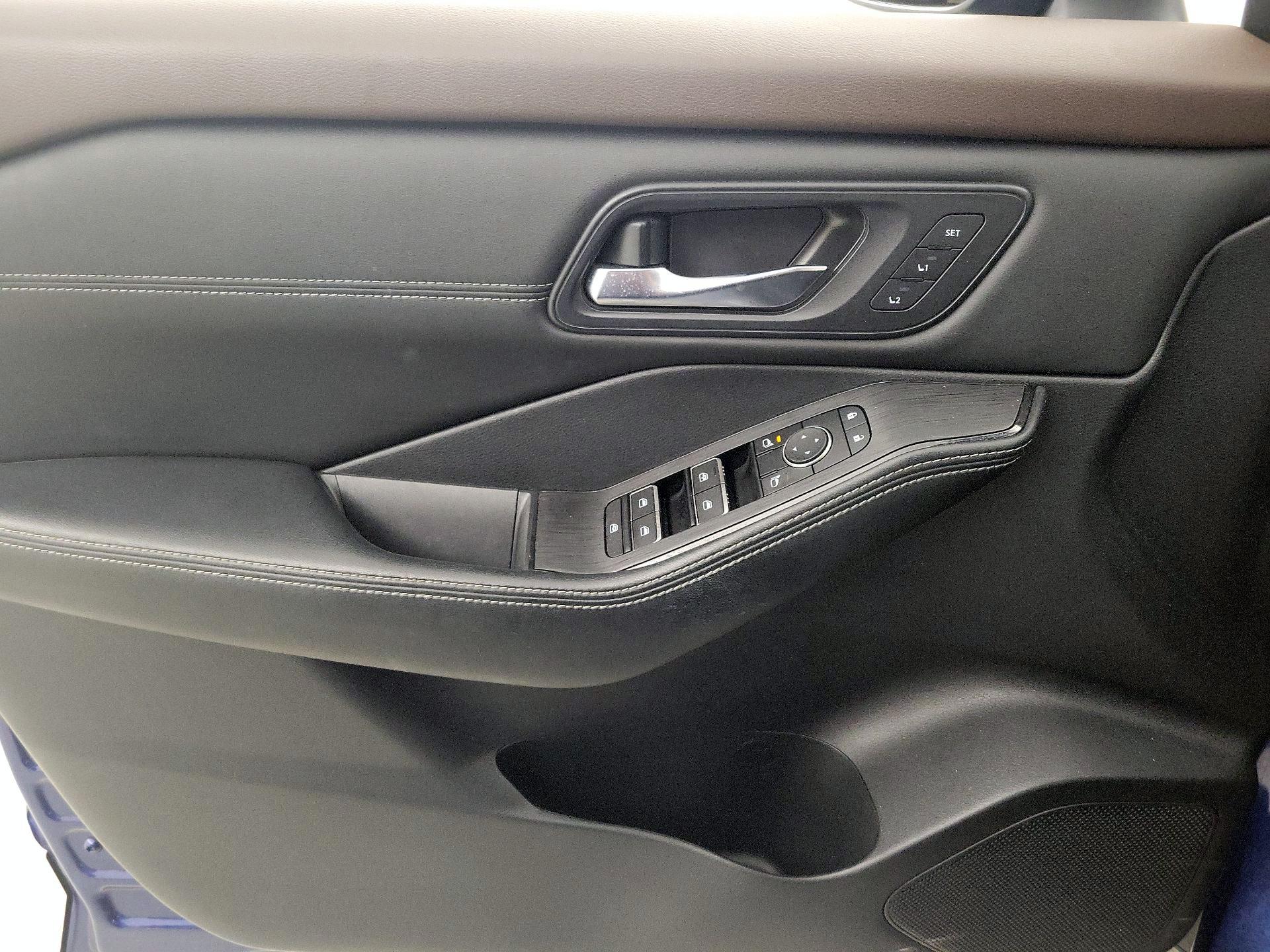 Thumbnail: 2023 Nissan Rogue - 12