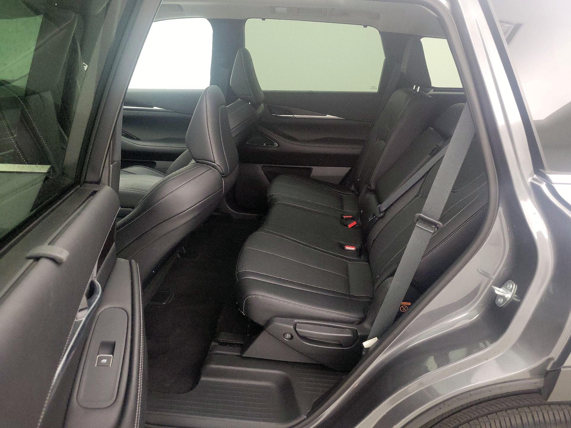 Thumbnail: 2023 INFINITI QX60 - 20