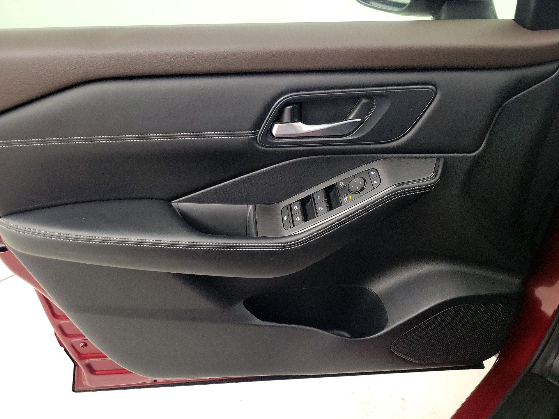 Thumbnail: 2023 Nissan Rogue - 12