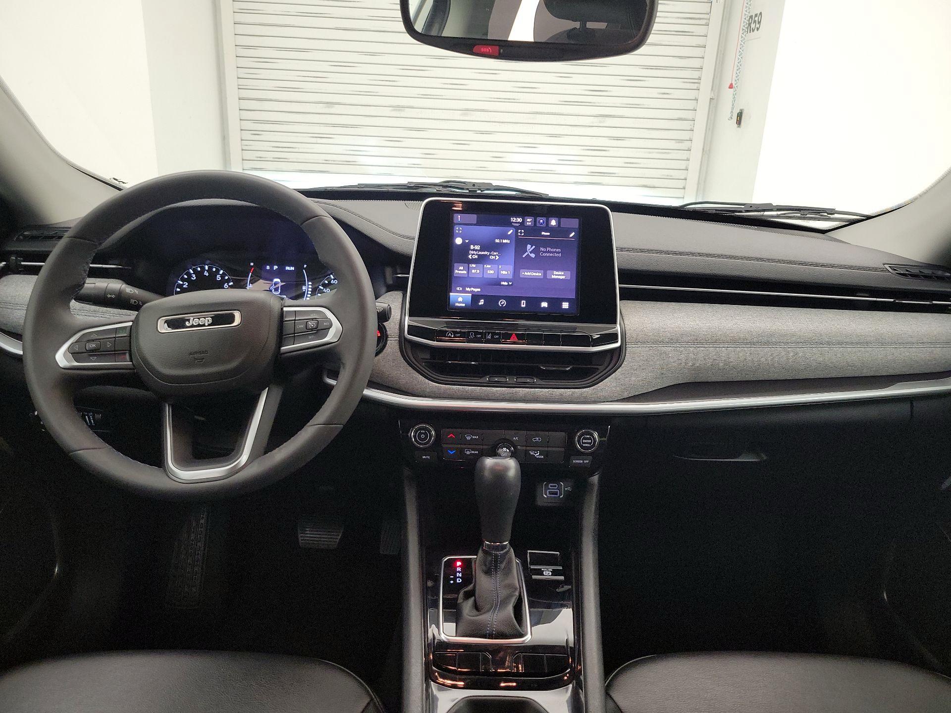 Thumbnail: 2022 Jeep Compass - 9