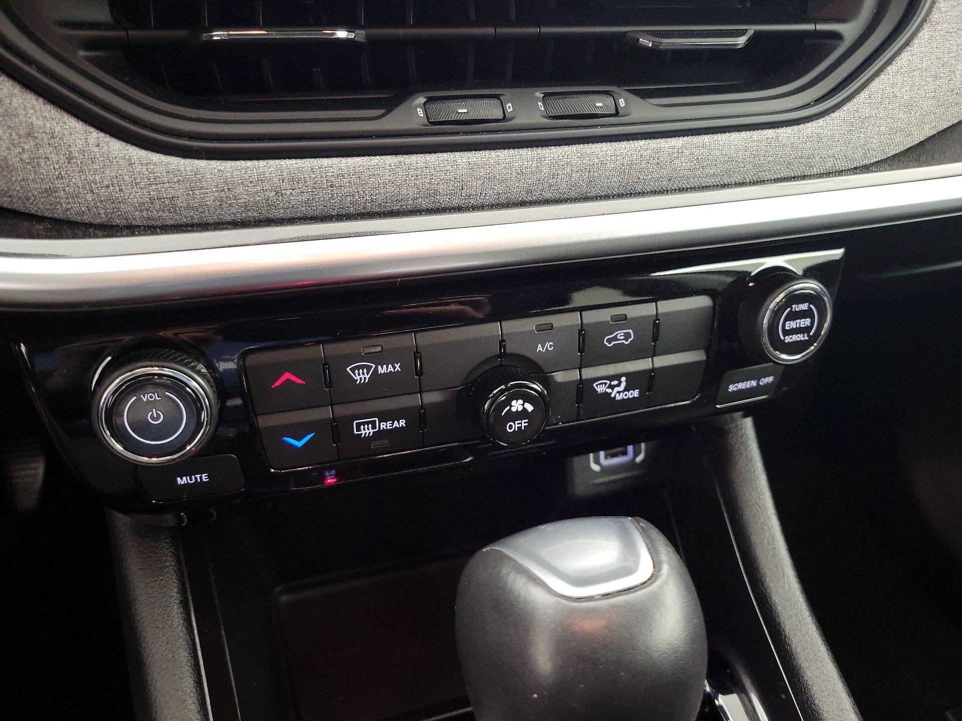 Thumbnail: 2022 Jeep Compass - 16