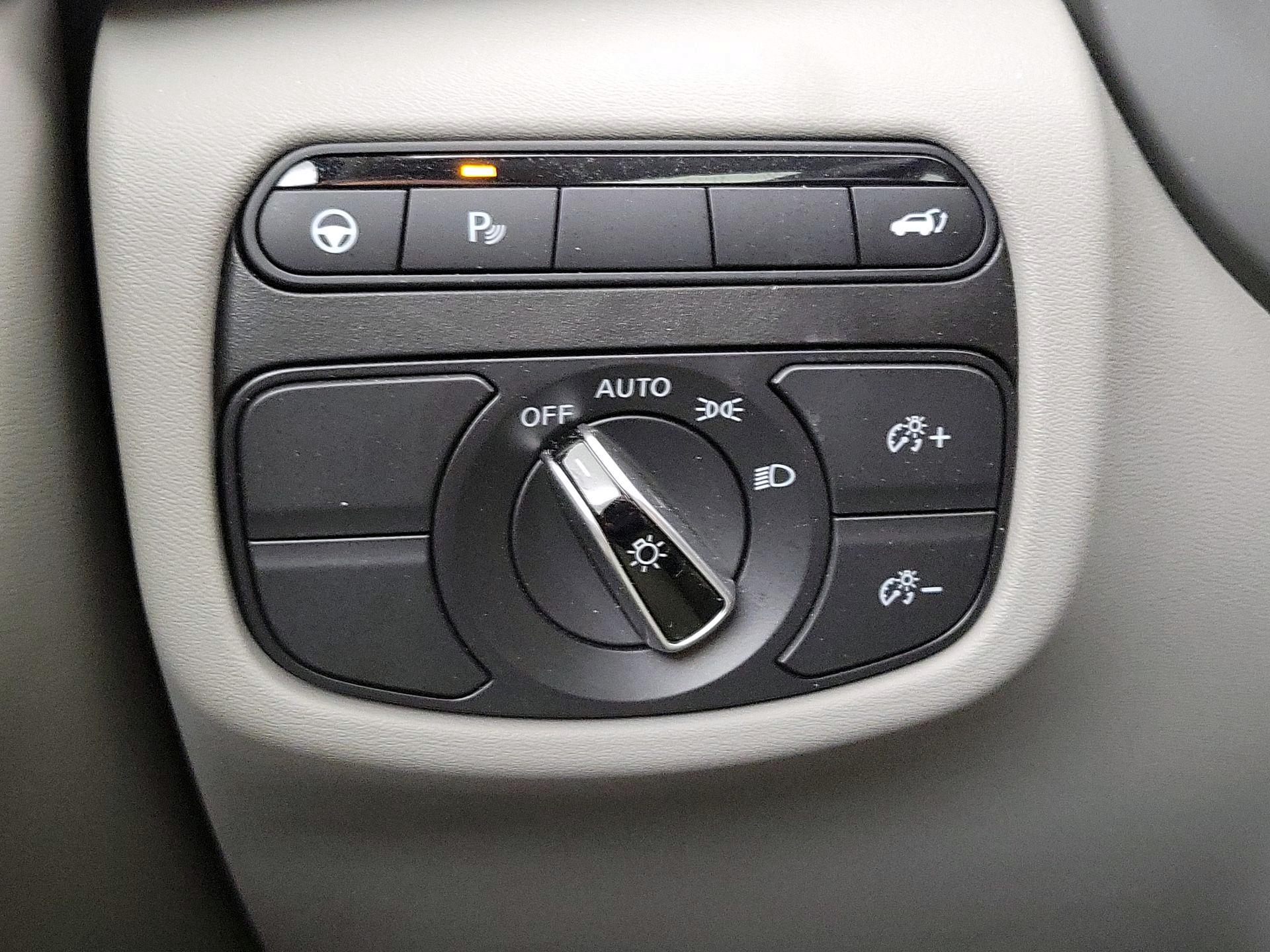 Thumbnail: 2023 INFINITI QX50 - 13