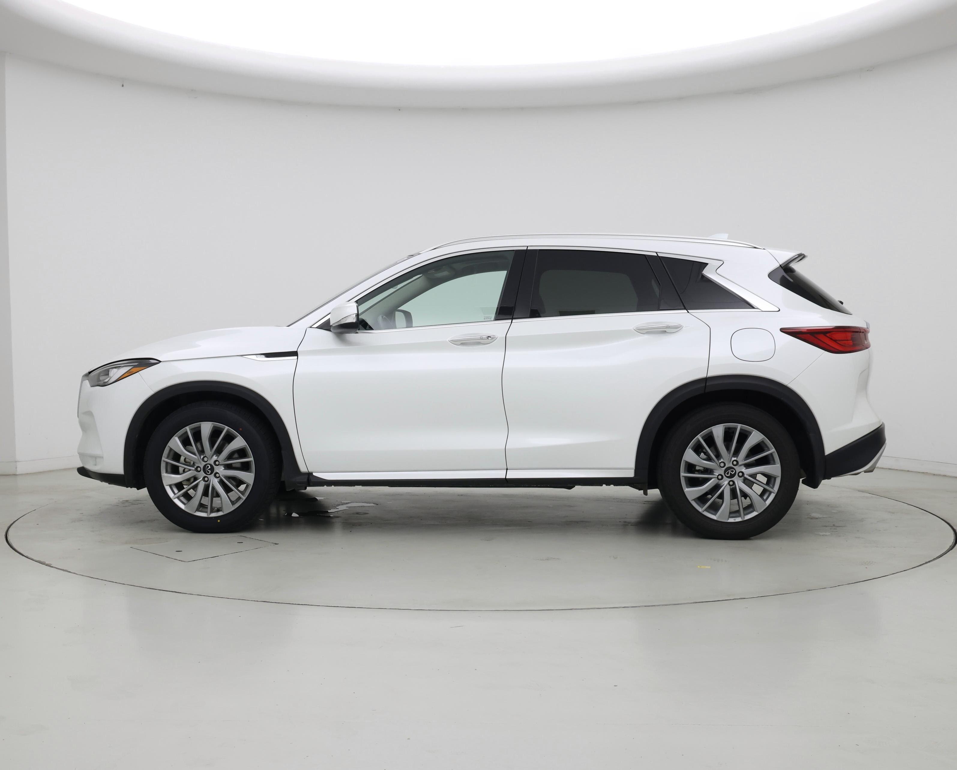 Thumbnail: 2023 INFINITI QX50 - 3