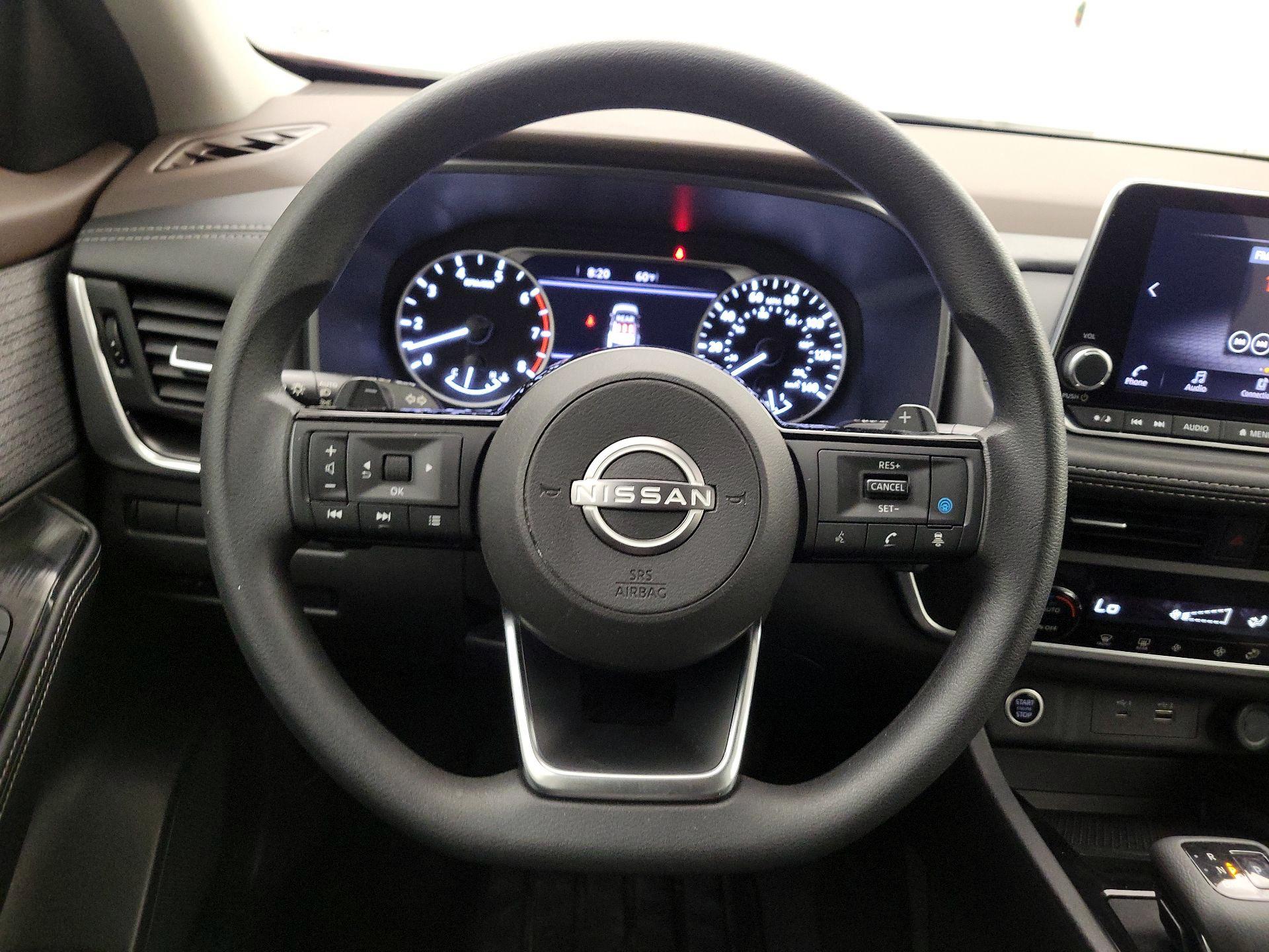 Thumbnail: 2023 Nissan Rogue - 10